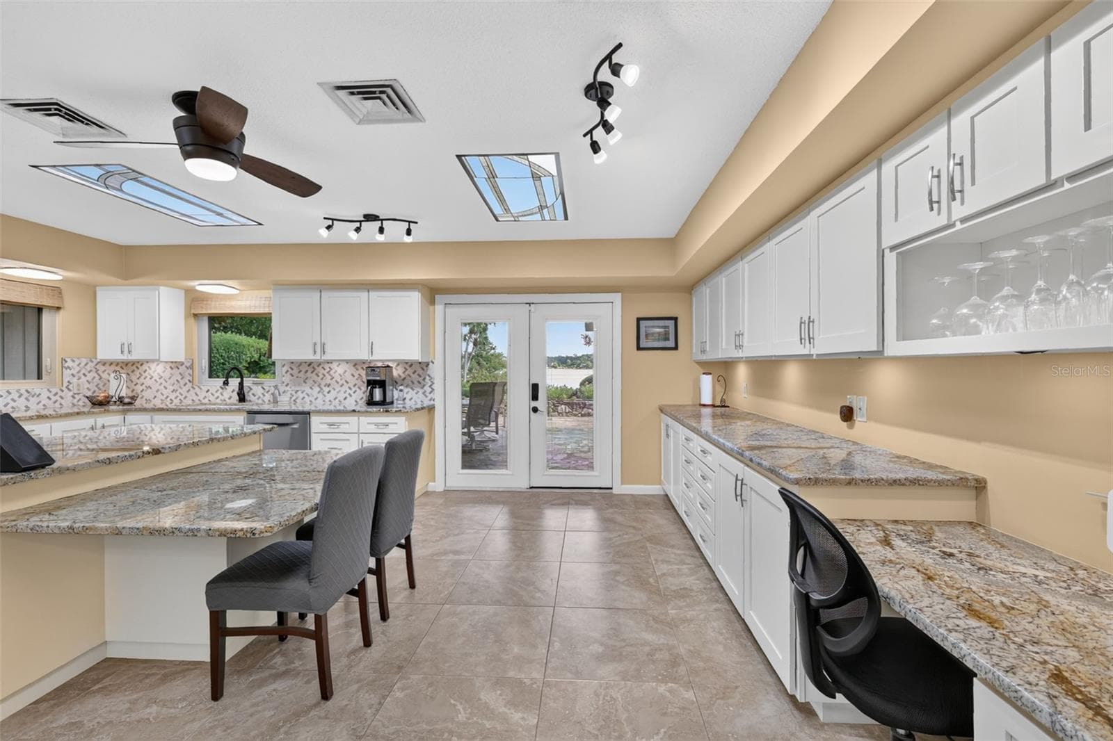 Single Family Residence at 1750 SUSSEX DR, MOUNT DORA, photo 25 of 65