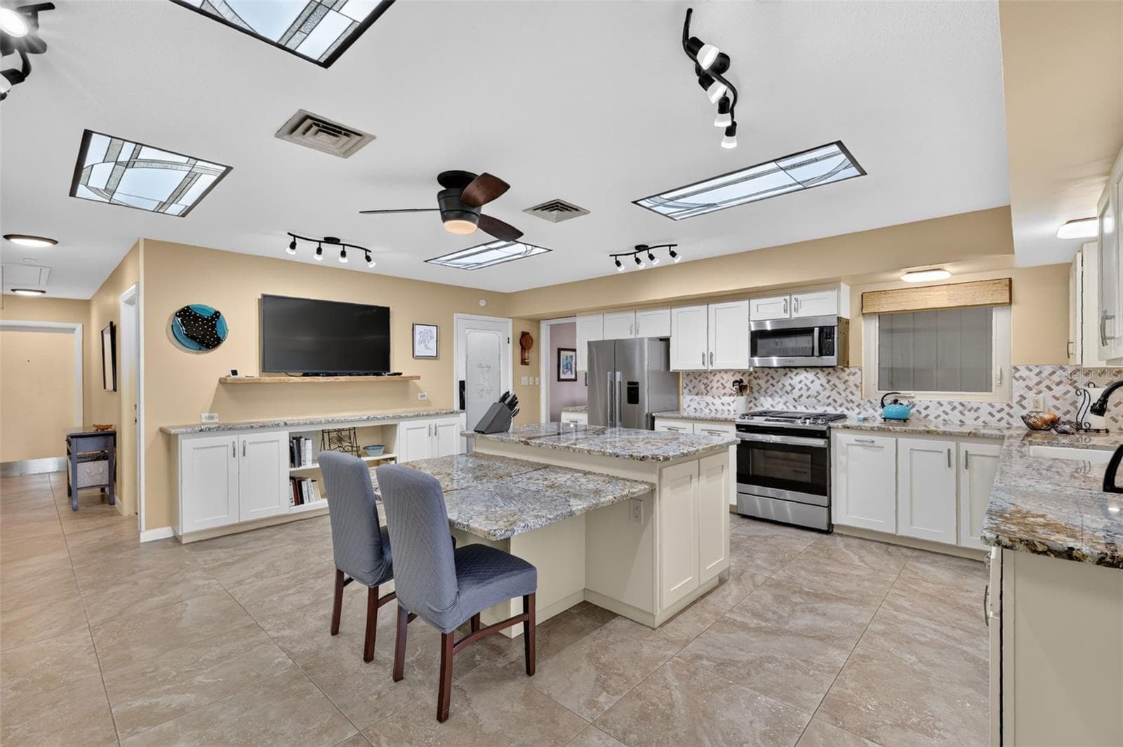 Single Family Residence at 1750 SUSSEX DR, MOUNT DORA, photo 26 of 65
