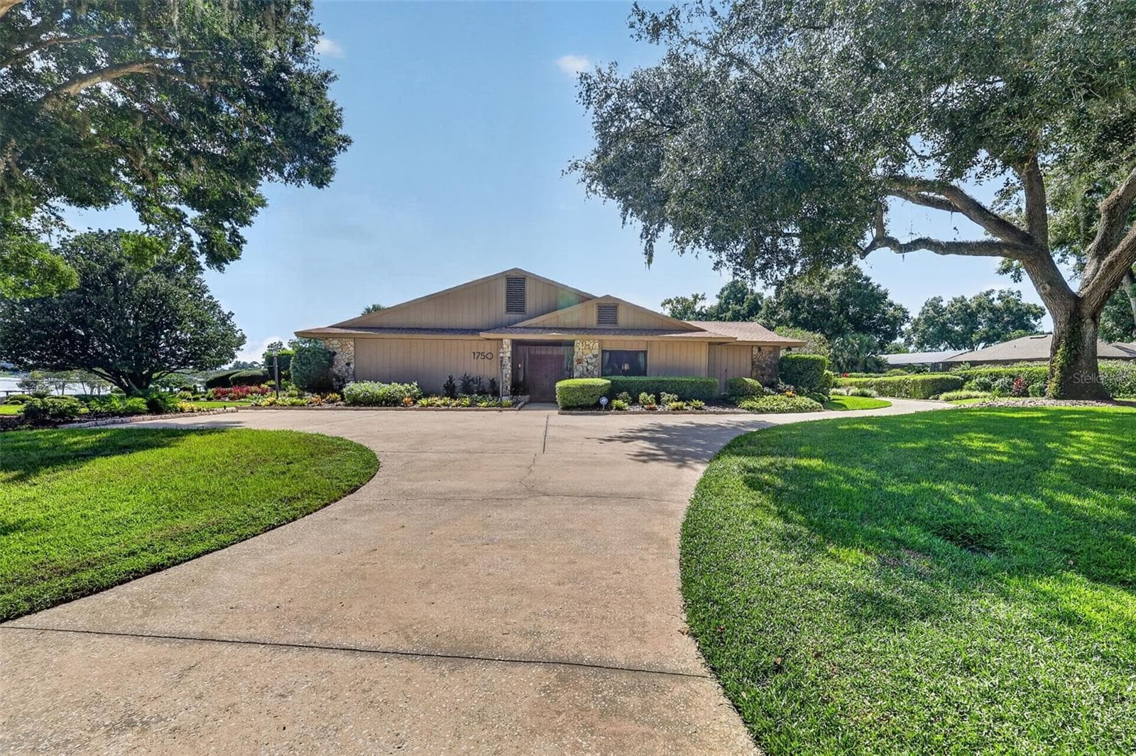 Single Family Residence at 1750 SUSSEX DR, MOUNT DORA, photo 60 of 65
