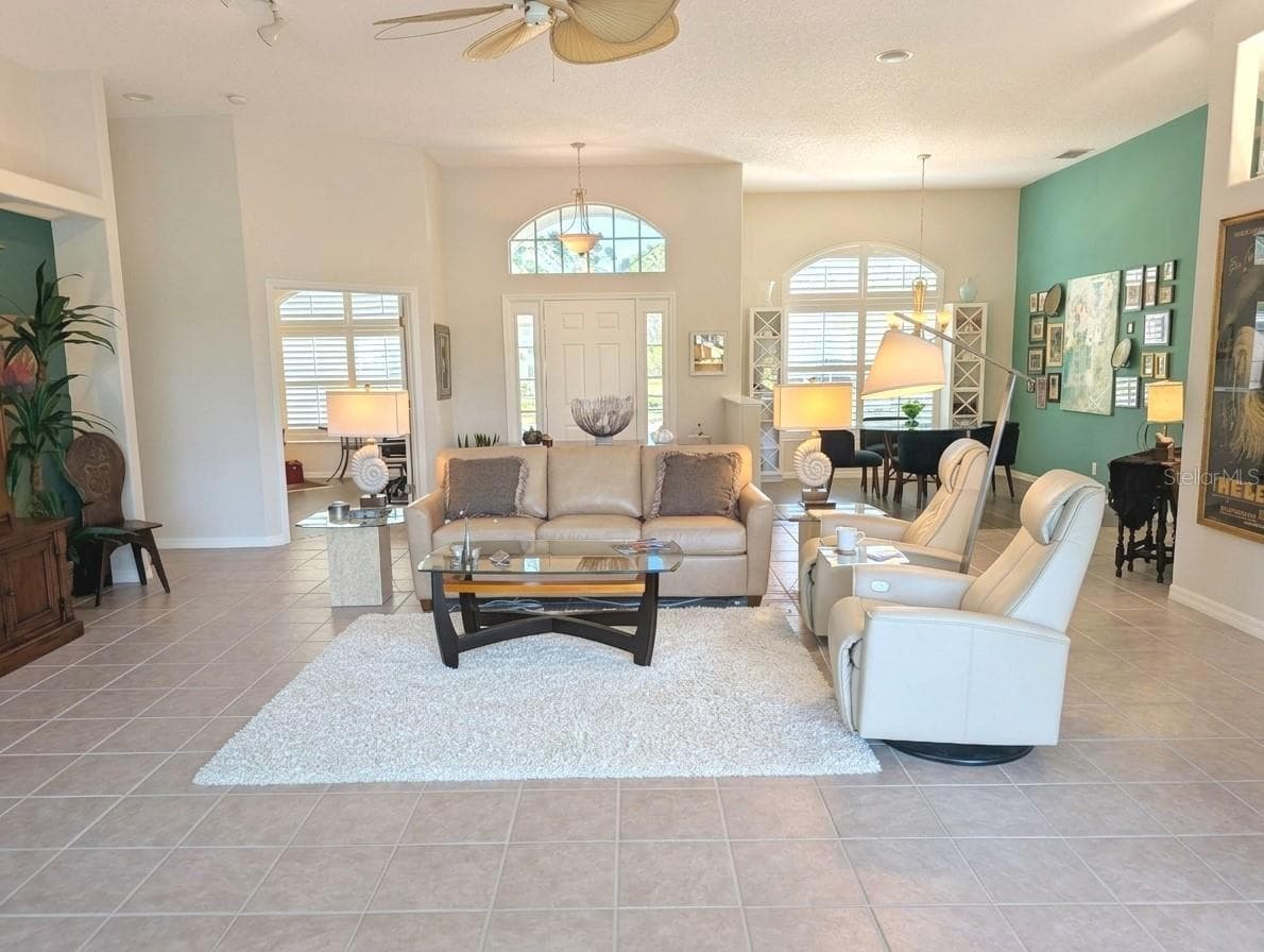 Great Room, High Ceilings - 2125 MUSKOGEE TRL, NOKOMIS