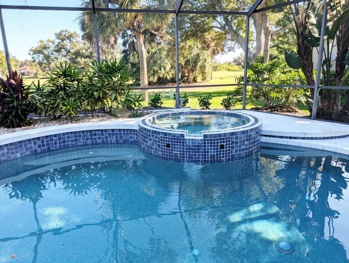 Pool and Spa - 2125 MUSKOGEE TRL, NOKOMIS