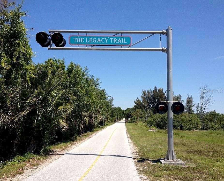 The Legacy Trail - 2125 MUSKOGEE TRL, NOKOMIS