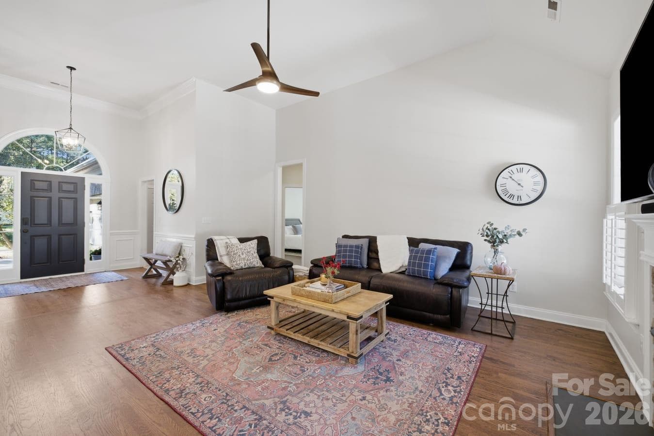 Single Family Residence at 4144 Isle Of Pines Drive, Denver, photo 3 of 40