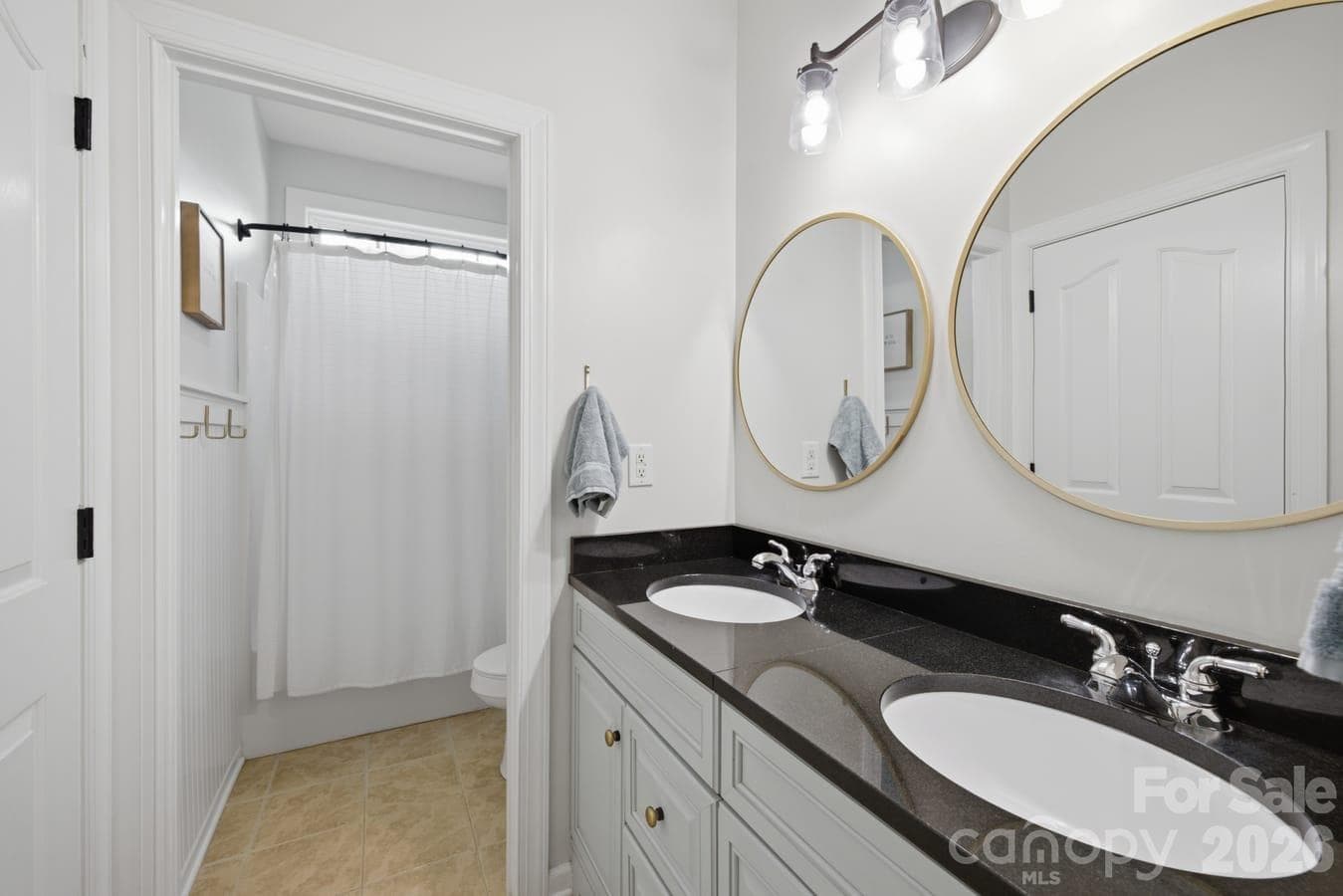 Single Family Residence at 4144 Isle Of Pines Drive, Denver, photo 20 of 40