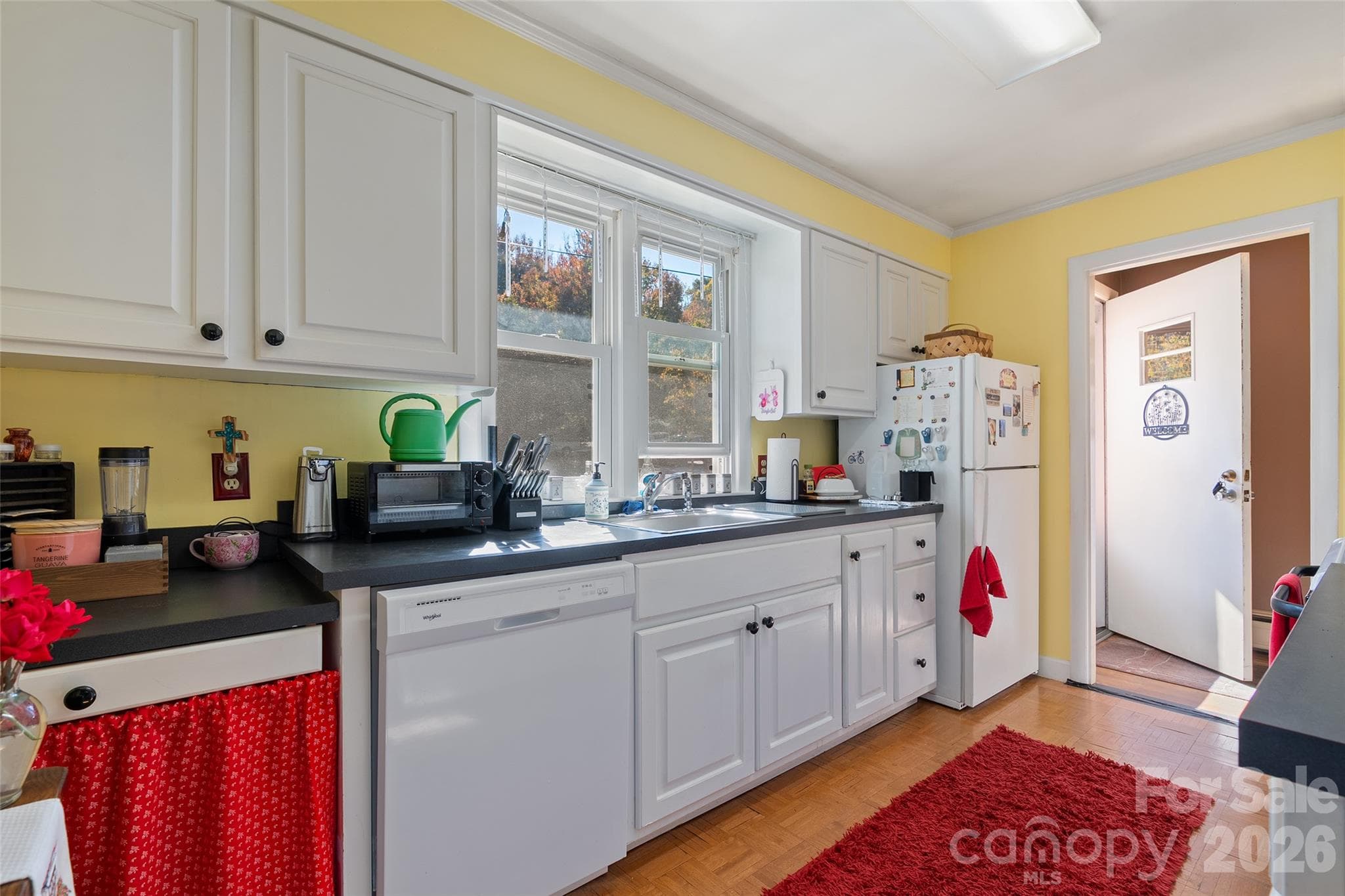 N/A at 152 Tate Street, Waynesville, photo 3 of 38
