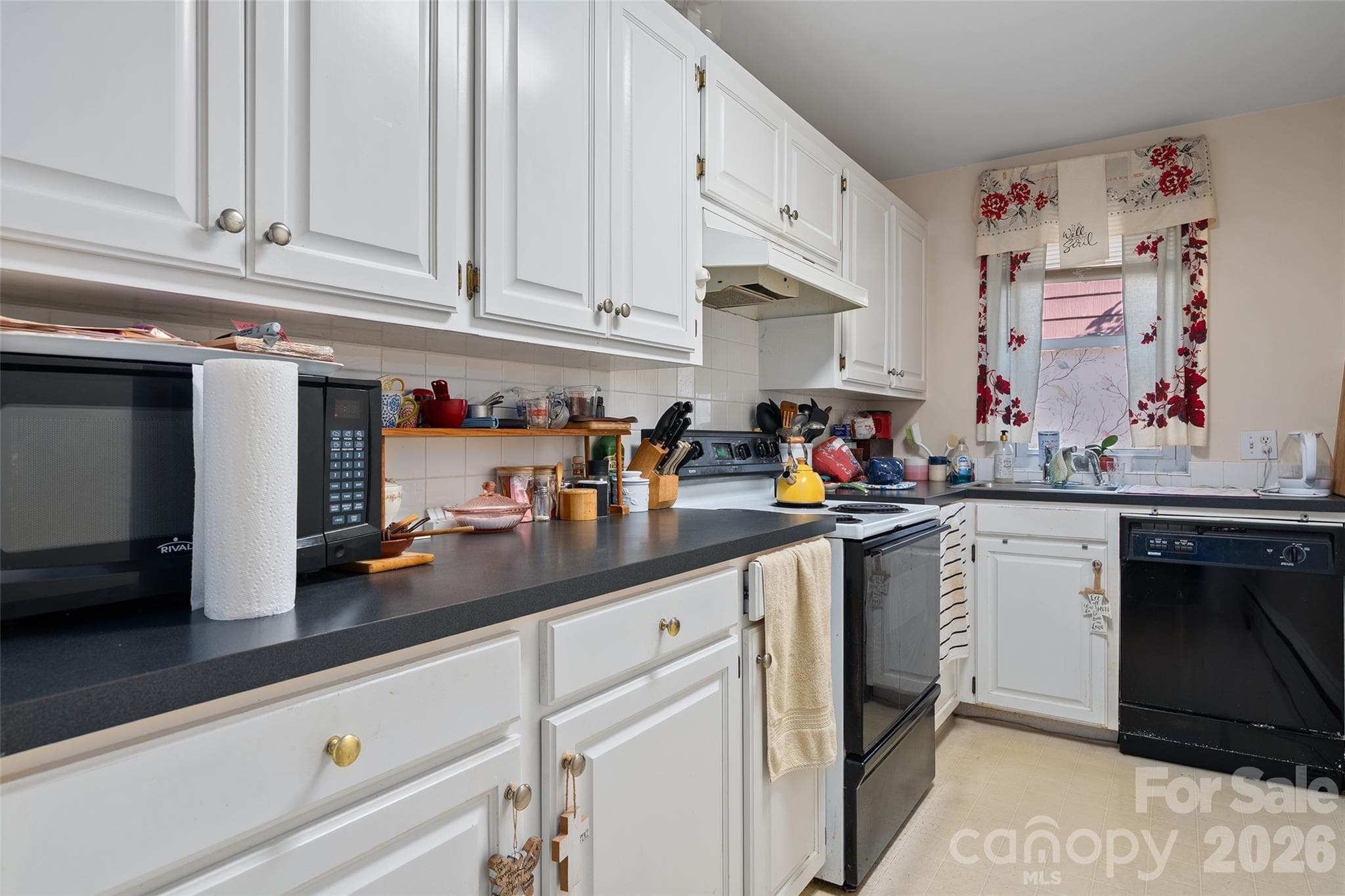 N/A at 152 Tate Street, Waynesville, photo 25 of 38