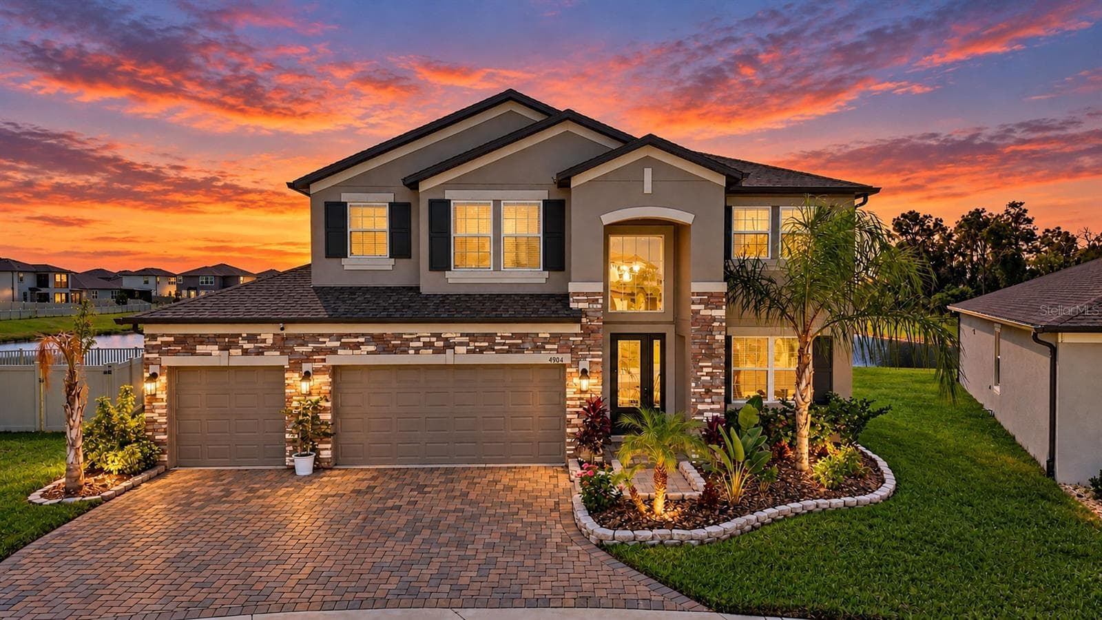 4904 EAGLE ROCK DR