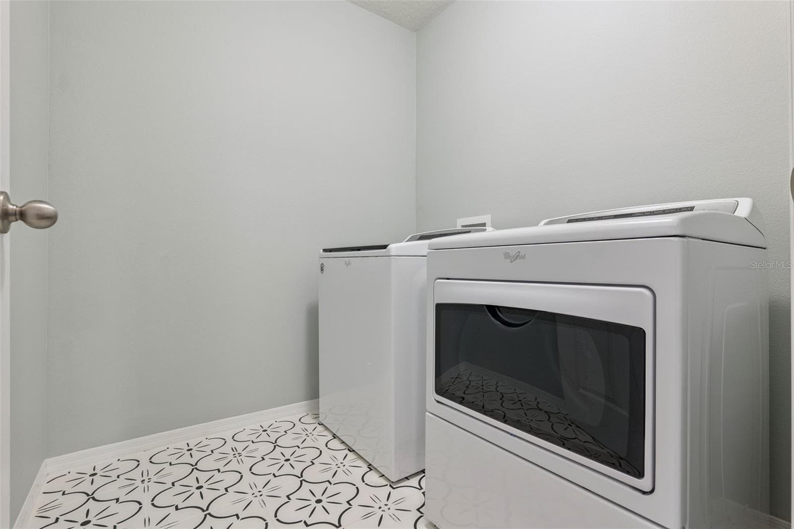Spacious 2nd floor laundry room - 13612 LARANJA ST, CLERMONT