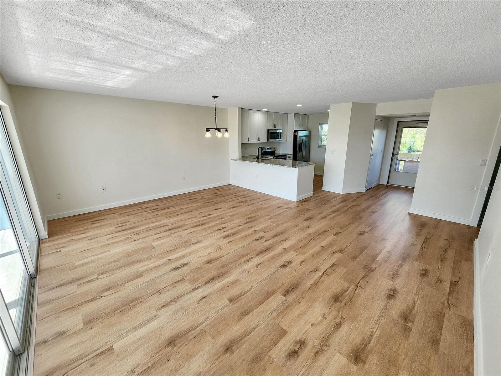 Living room - 3620 IRONWOOD CIR #404O, BRADENTON
