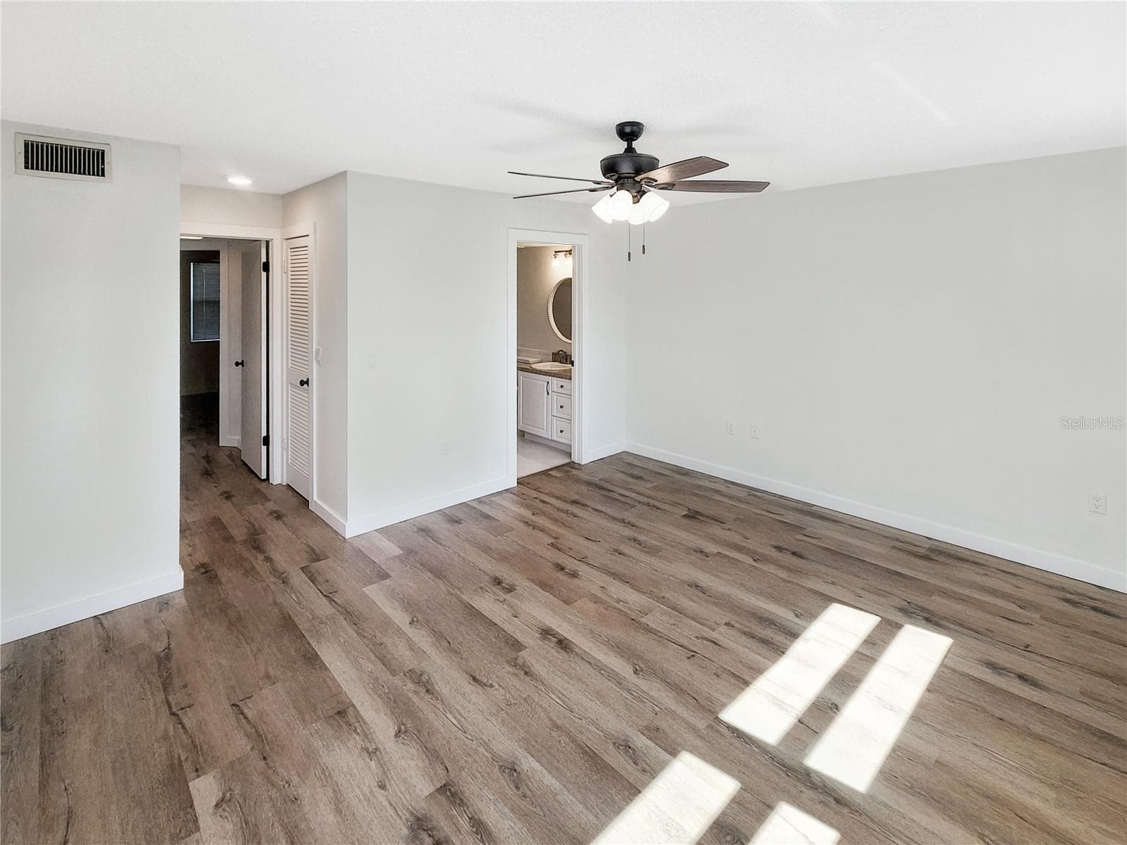 Primary bedroom - 3620 IRONWOOD CIR #404O, BRADENTON
