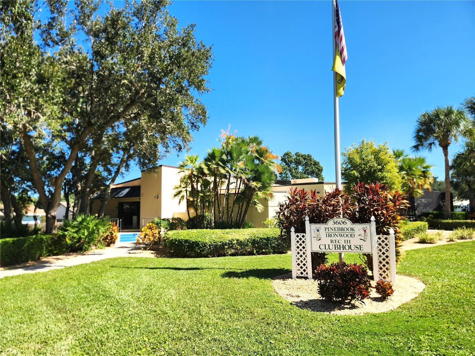 Clubhouse and community amenities - 3620 IRONWOOD CIR #404O, BRADENTON