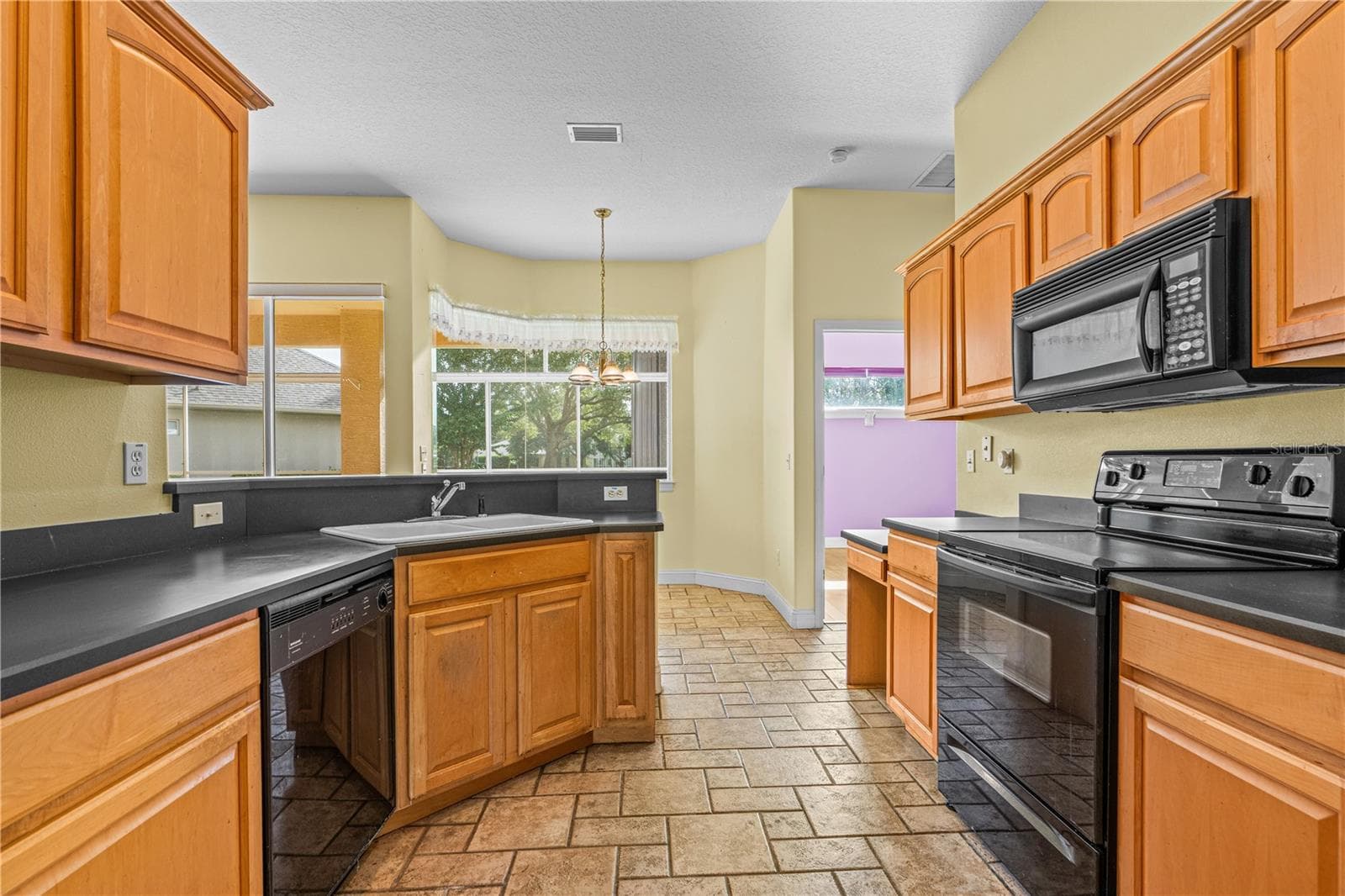 Single Family Residence at 170 HAMLET TRCE, ORMOND BEACH, photo 7 of 79