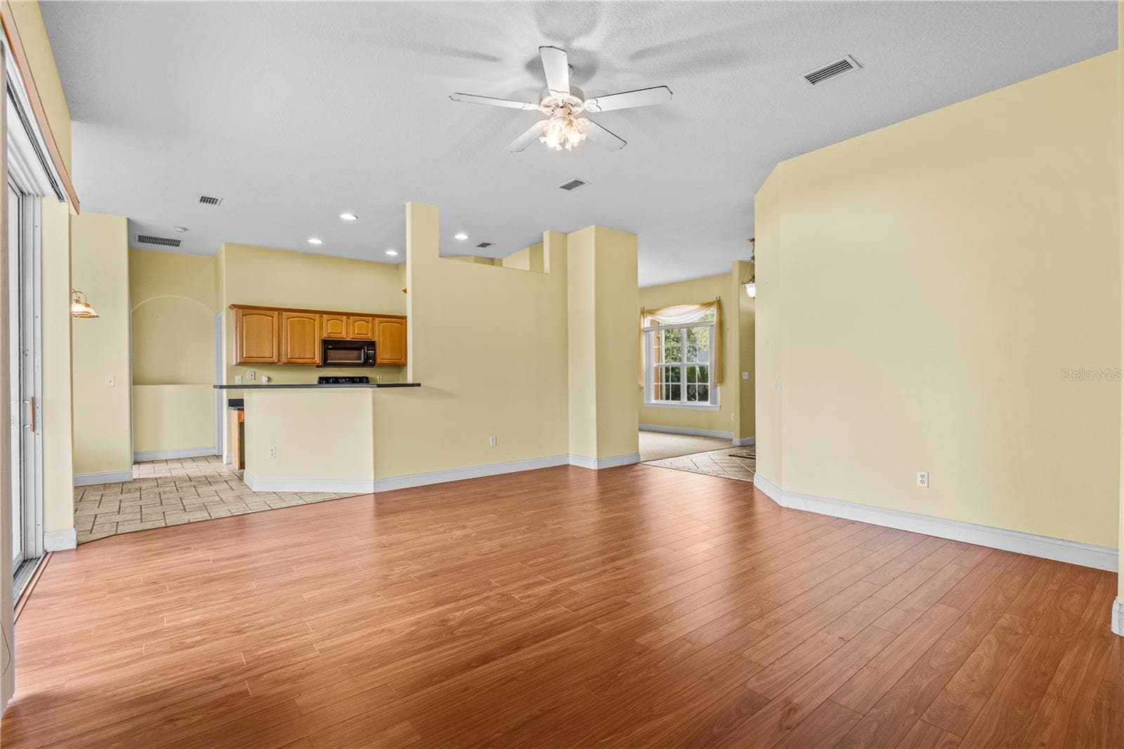 Single Family Residence at 170 HAMLET TRCE, ORMOND BEACH, photo 11 of 79