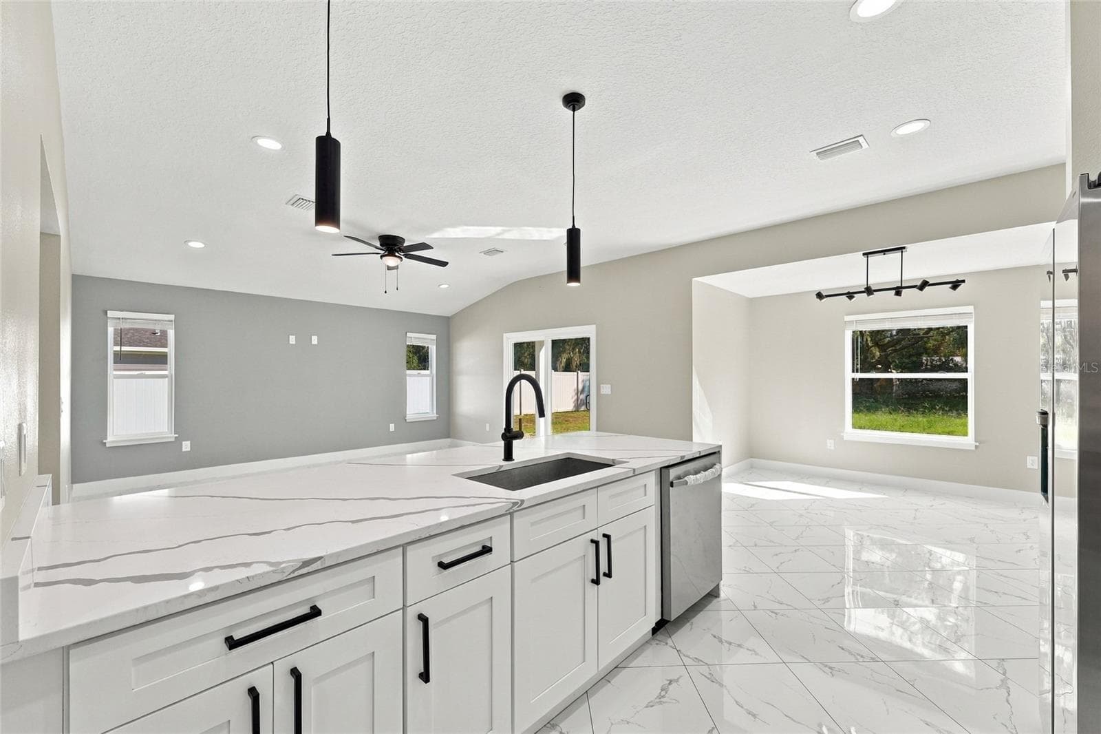 Kitchen with Pendant Lighting - 11134 WOODSIDE DR, LEESBURG