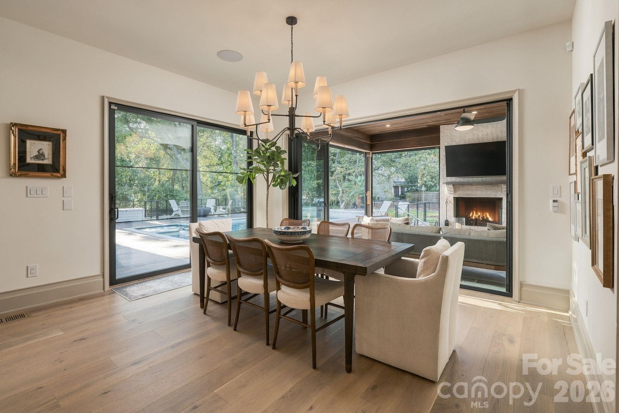 Single Family Residence at 900 Jefferson Drive, Charlotte, photo 14 of 48