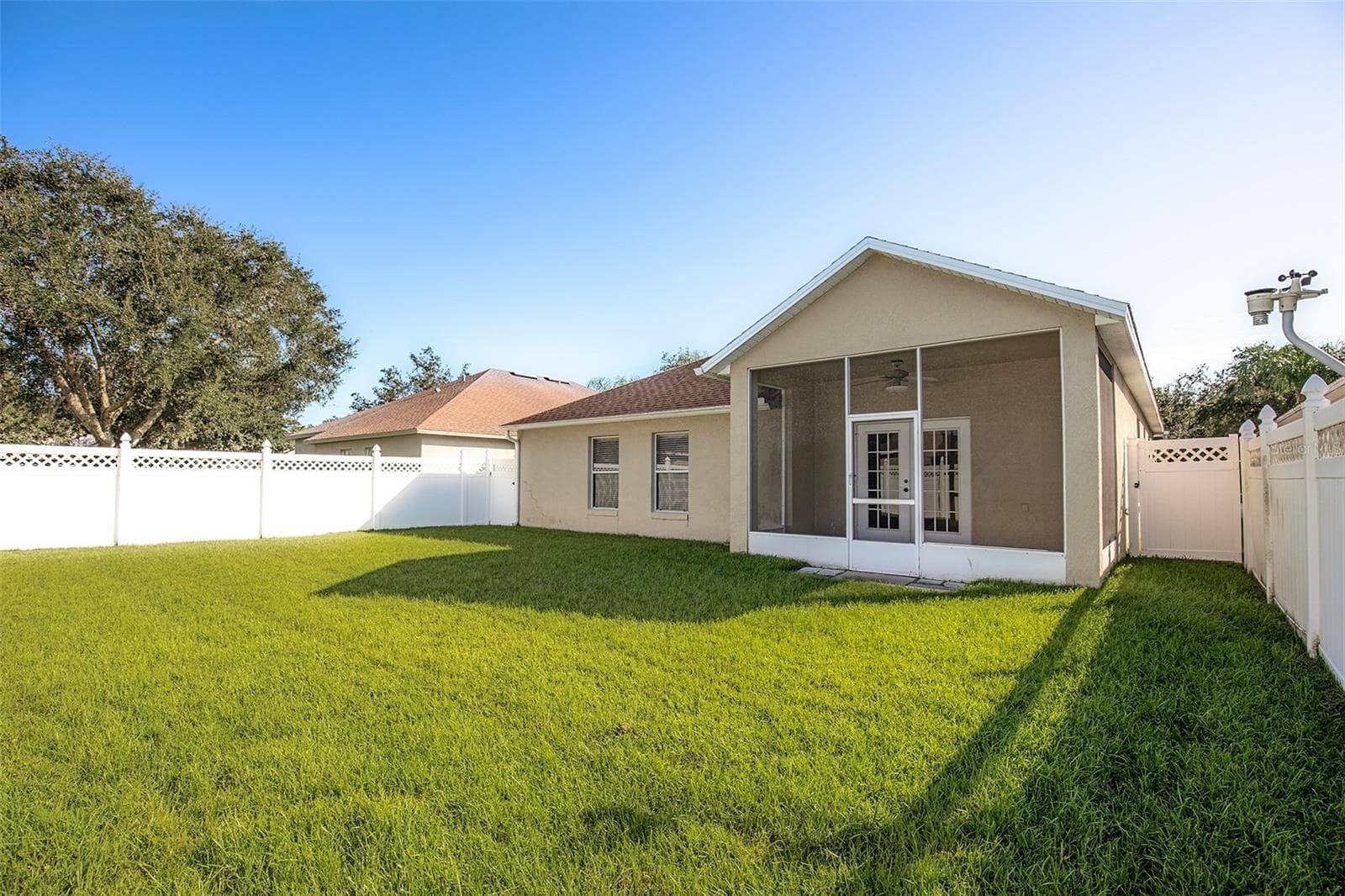 Back of HomeScreened Porch - 2410 SIWARD AVE, ORLANDO