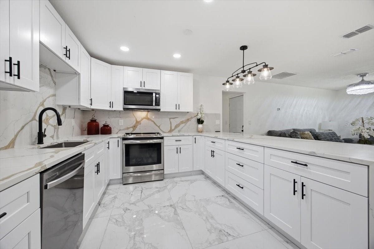 Single Family Residence at 2629 TELSTAR AVE, ORLANDO, photo 8 of 25