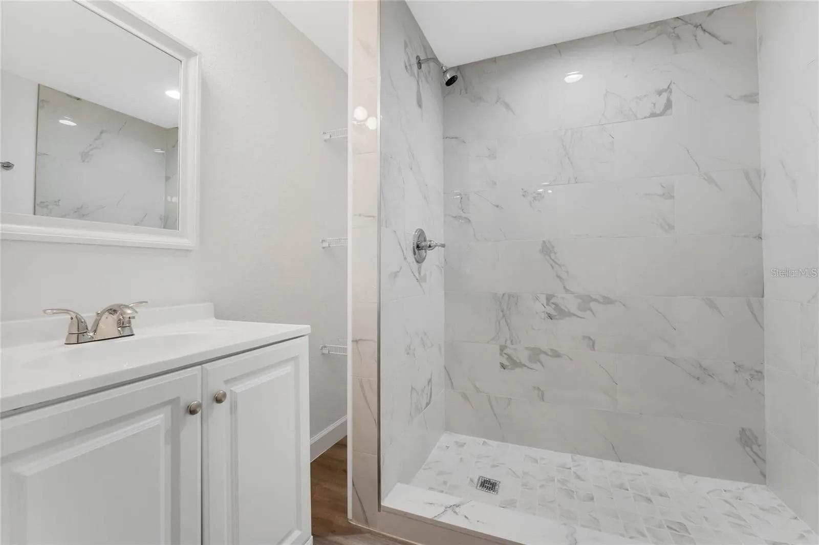 Guest bathroom. - 438 VIRGINIA AVE, ST CLOUD
