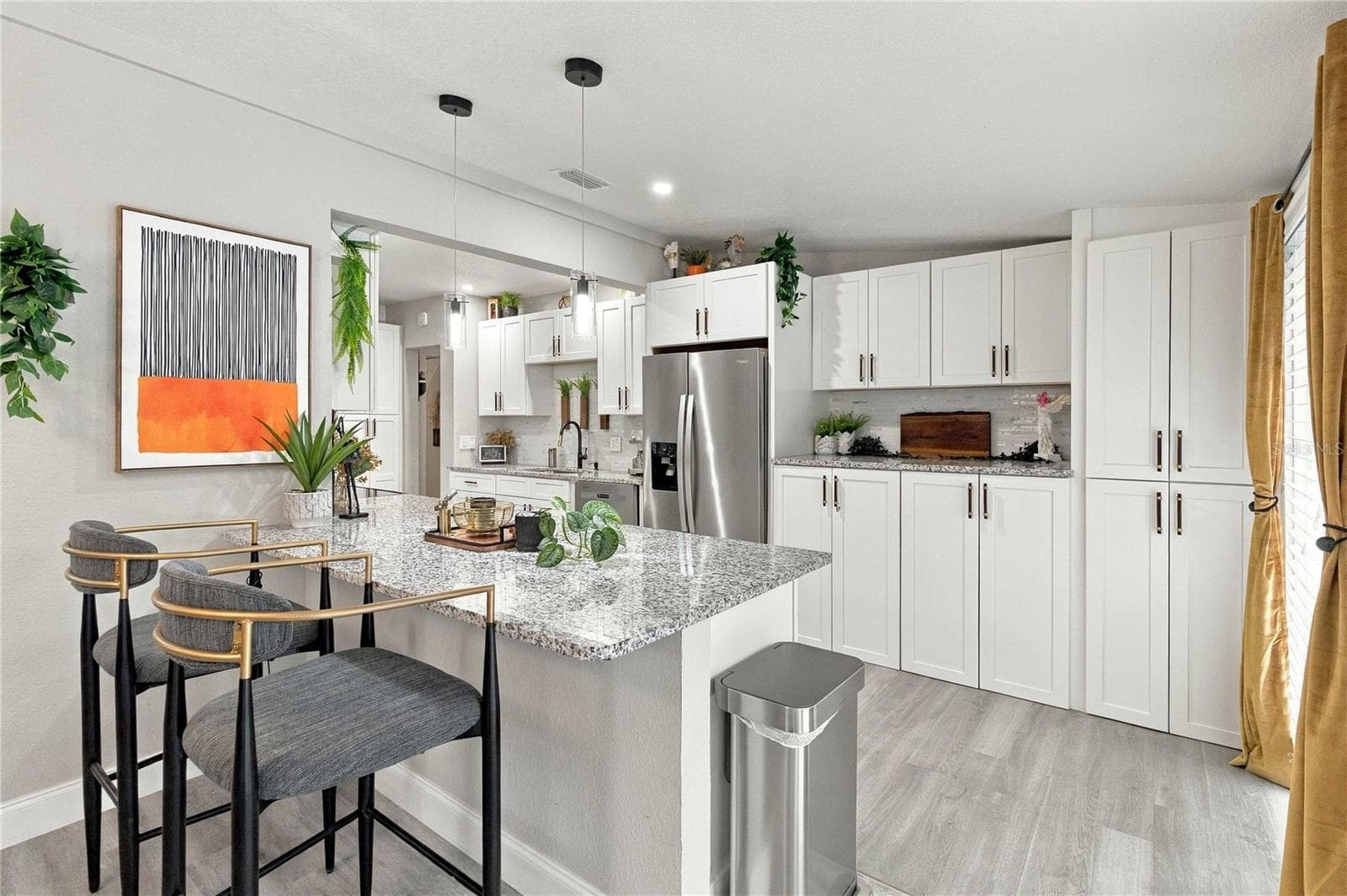 Kitchen with breakfast bar - 430 FLORIDA AVE, ST CLOUD