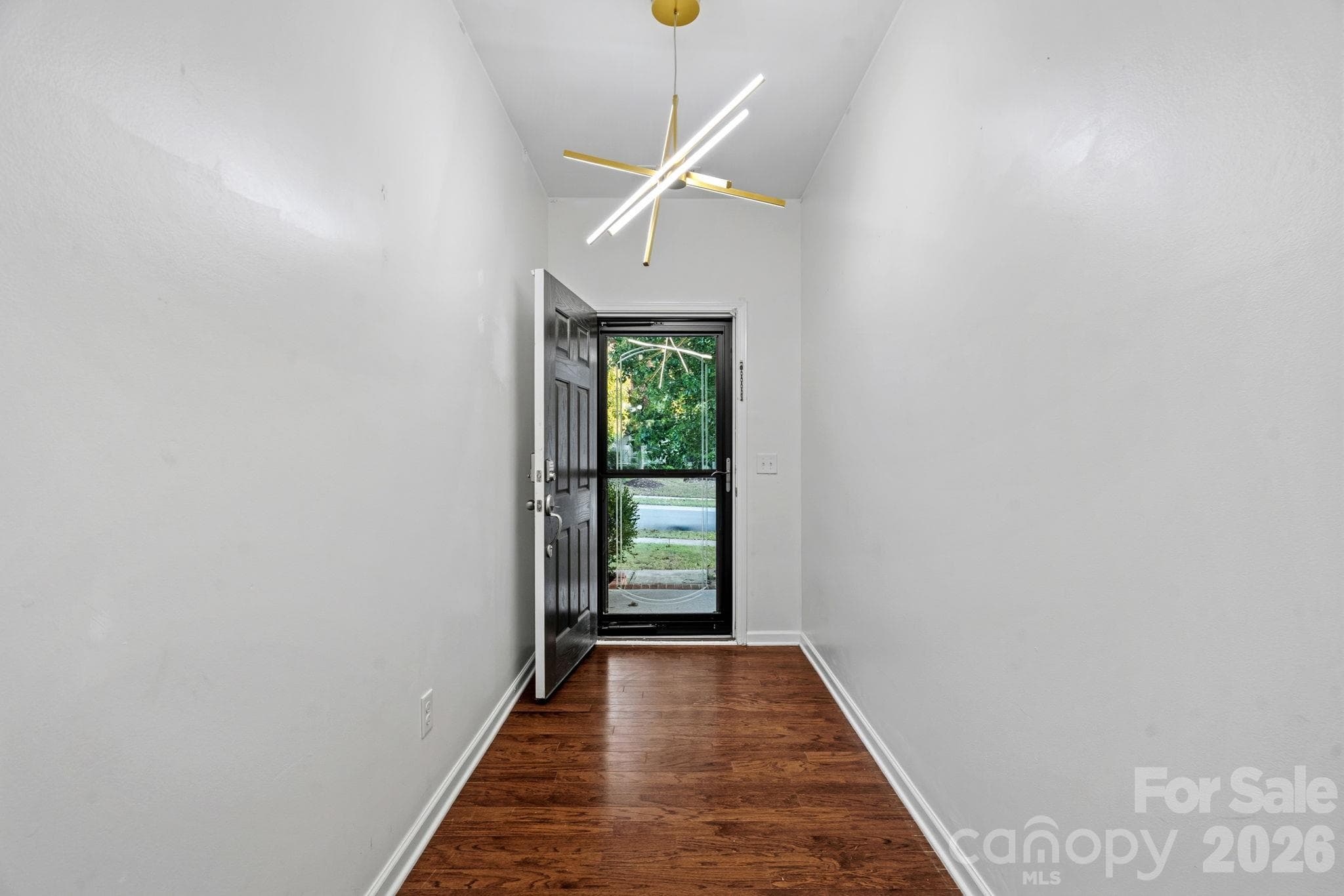 Front entrance hallway - 1555 Spring Blossom Trail, Fort Mill