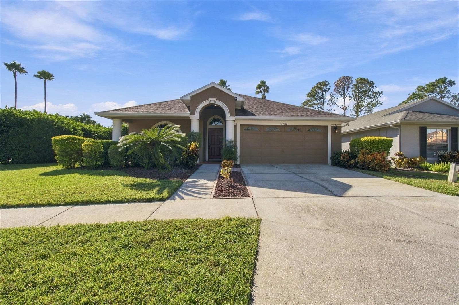 Single Family Residence at 19302 GARDEN QUILT CIR, LUTZ, photo 11 of 90