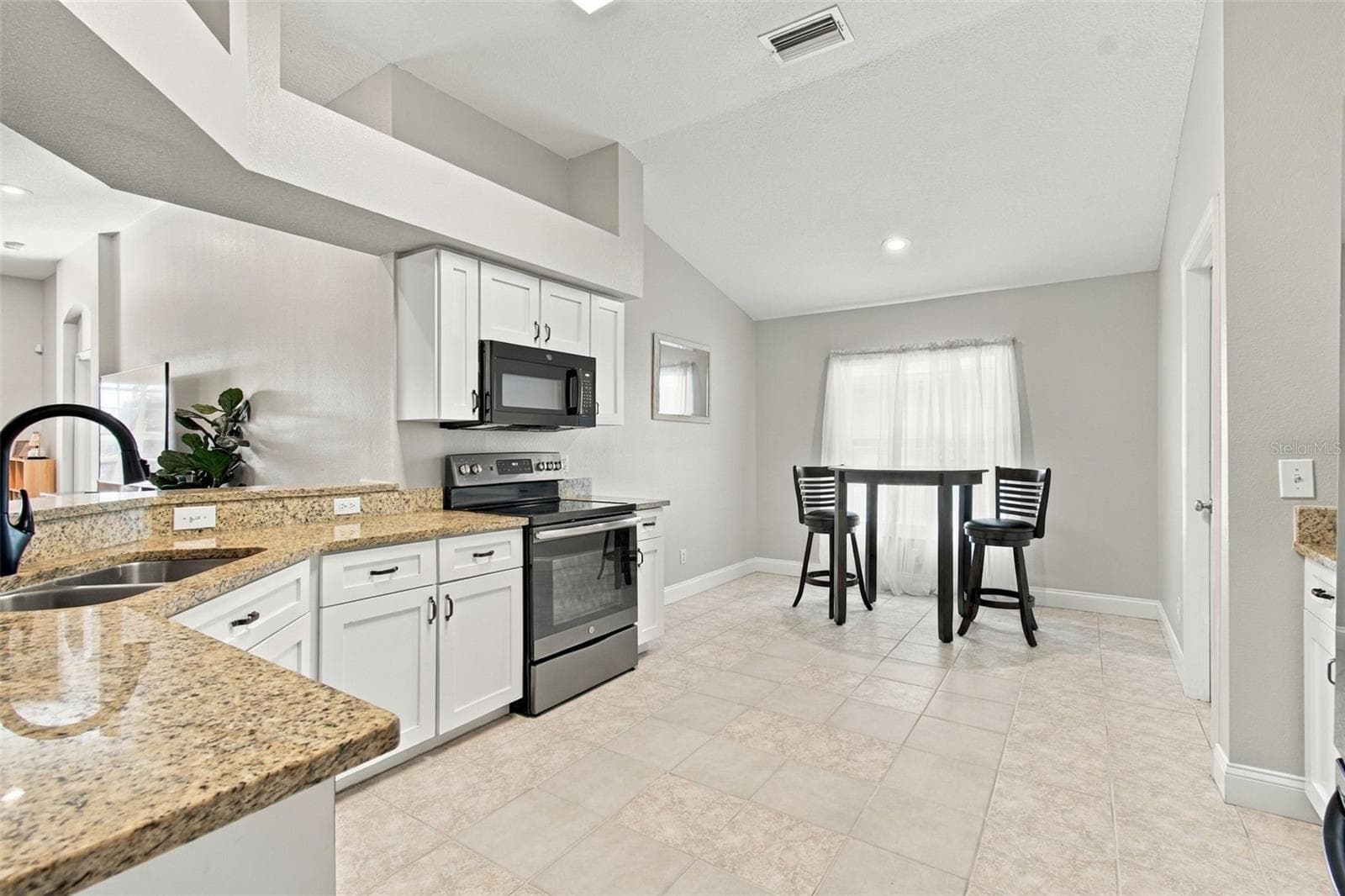Single Family Residence at 19302 GARDEN QUILT CIR, LUTZ, photo 28 of 90