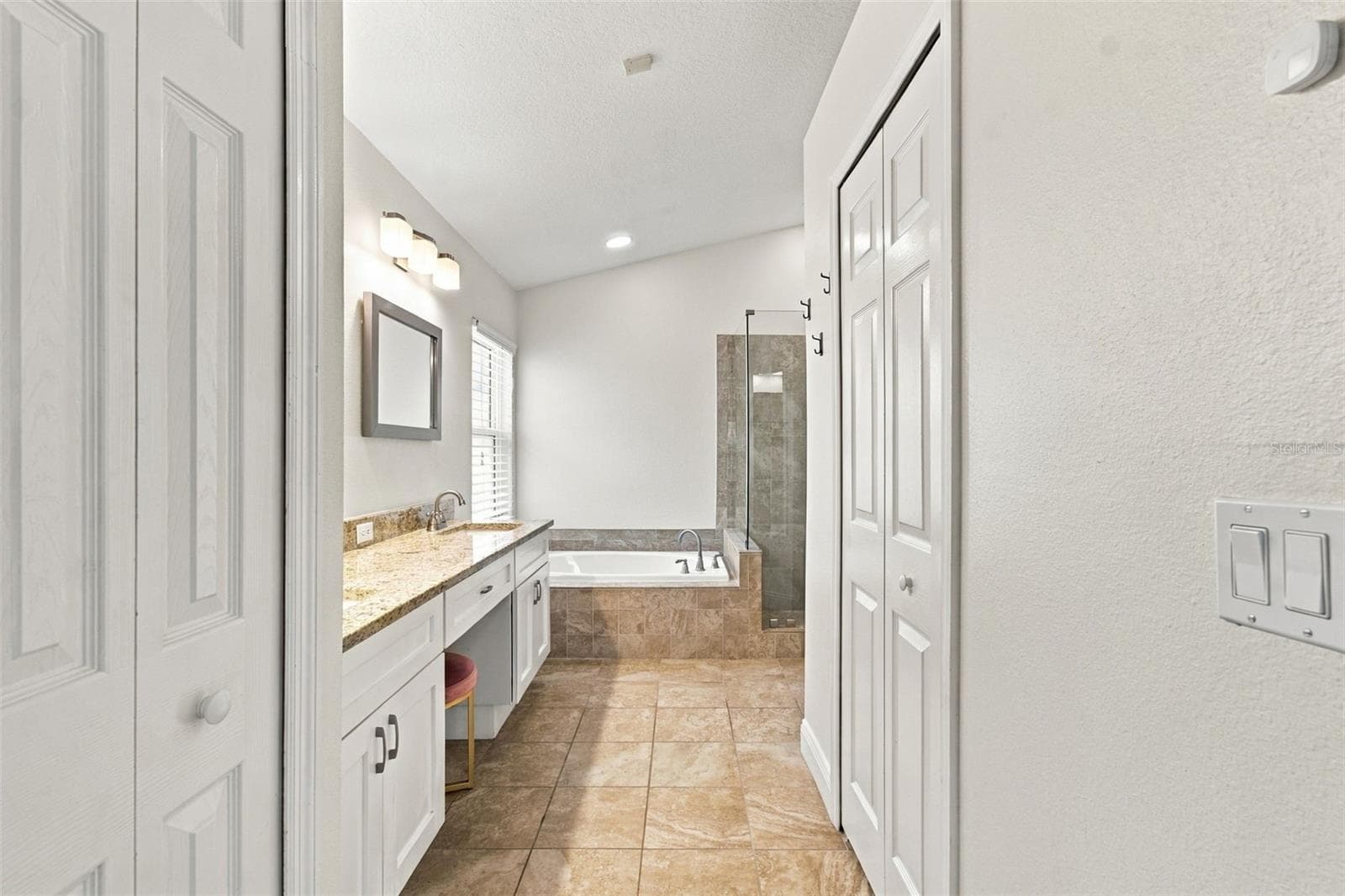 Primary bath - 19302 GARDEN QUILT CIR, LUTZ