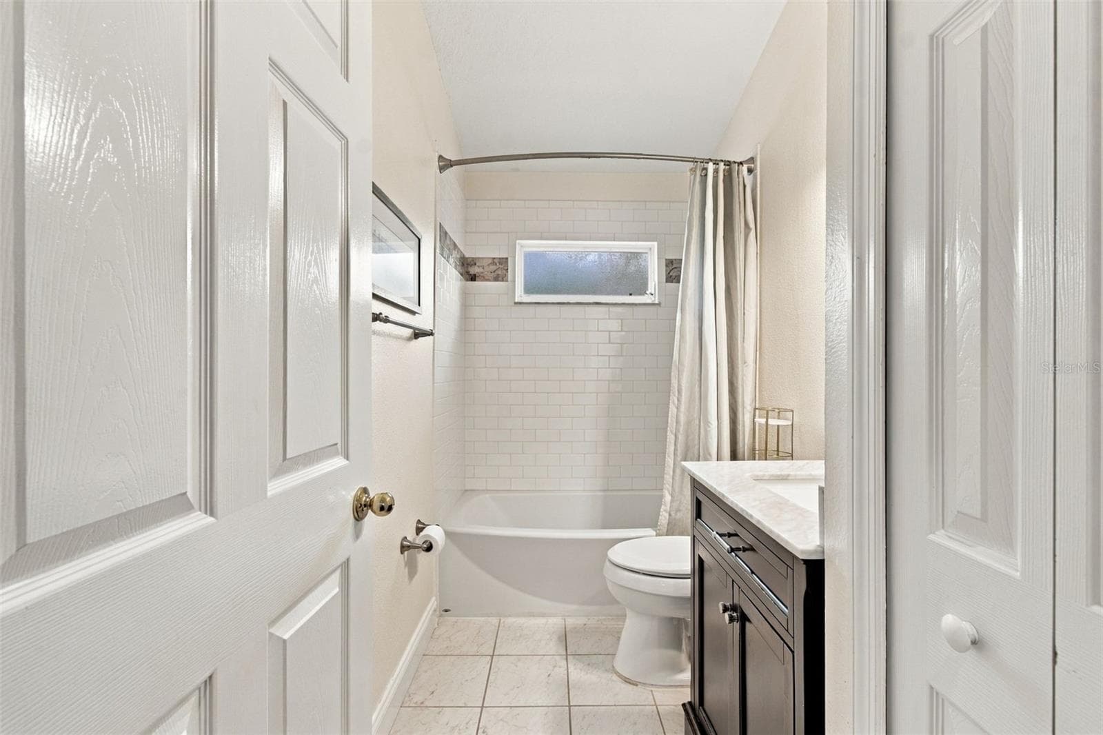 guest bath - 19302 GARDEN QUILT CIR, LUTZ