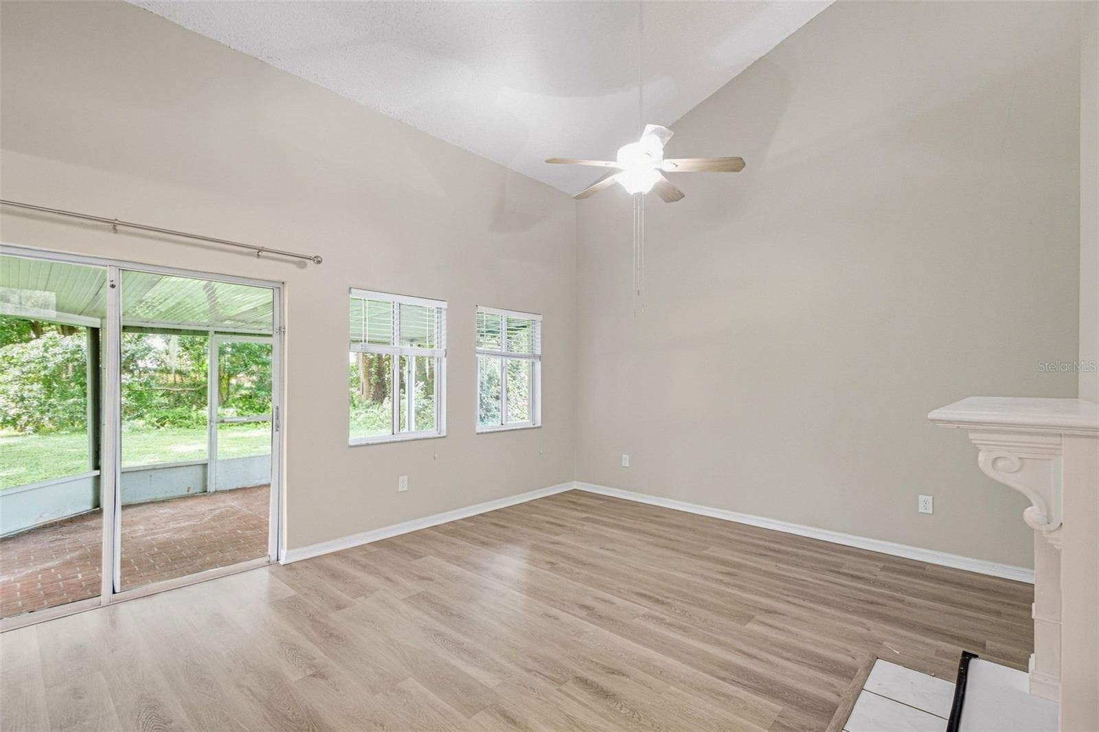 Single Family Residence at 9006 DIXIANA VILLA CIR, TAMPA, photo 35 of 109
