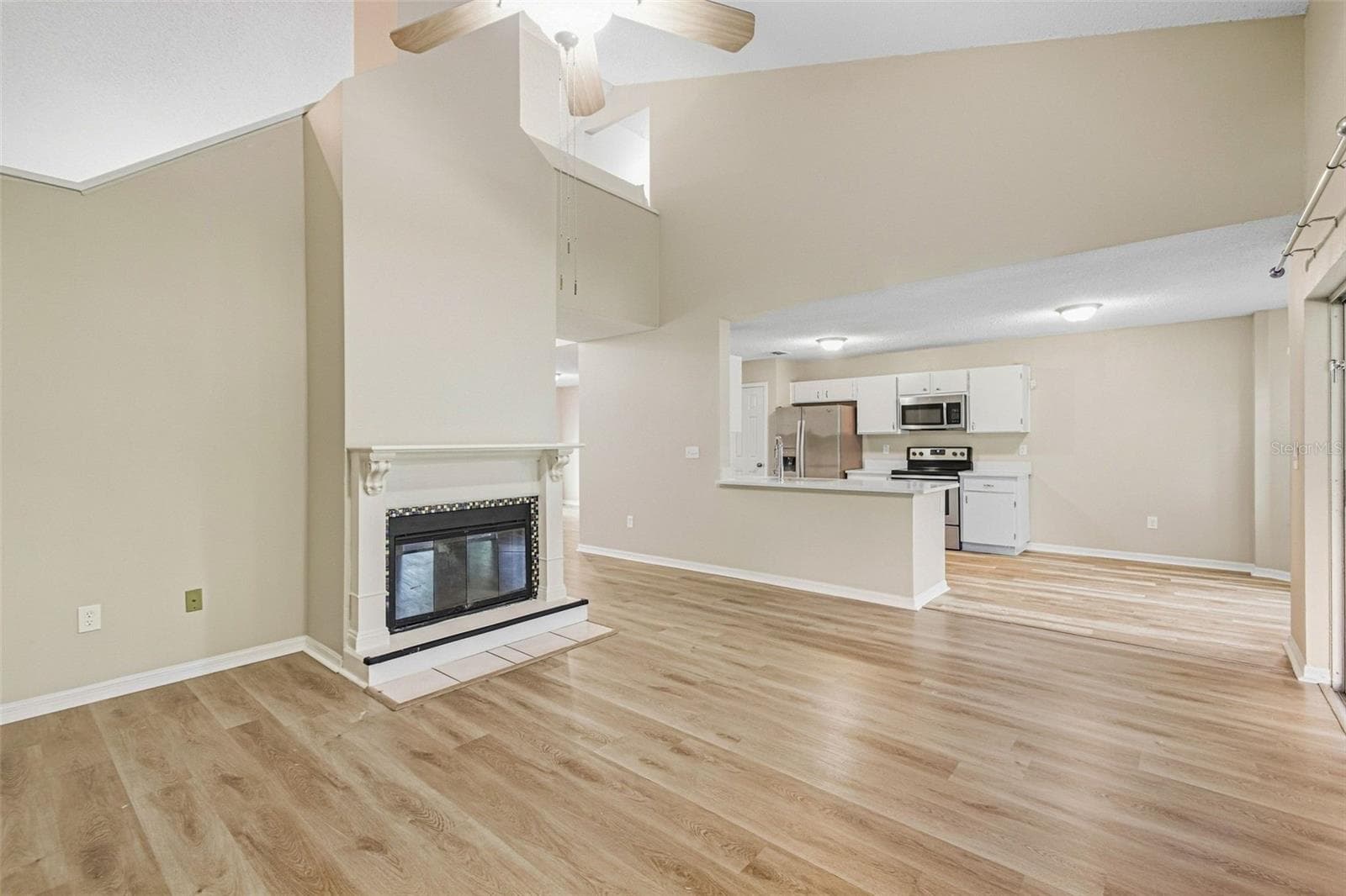 Single Family Residence at 9006 DIXIANA VILLA CIR, TAMPA, photo 39 of 109
