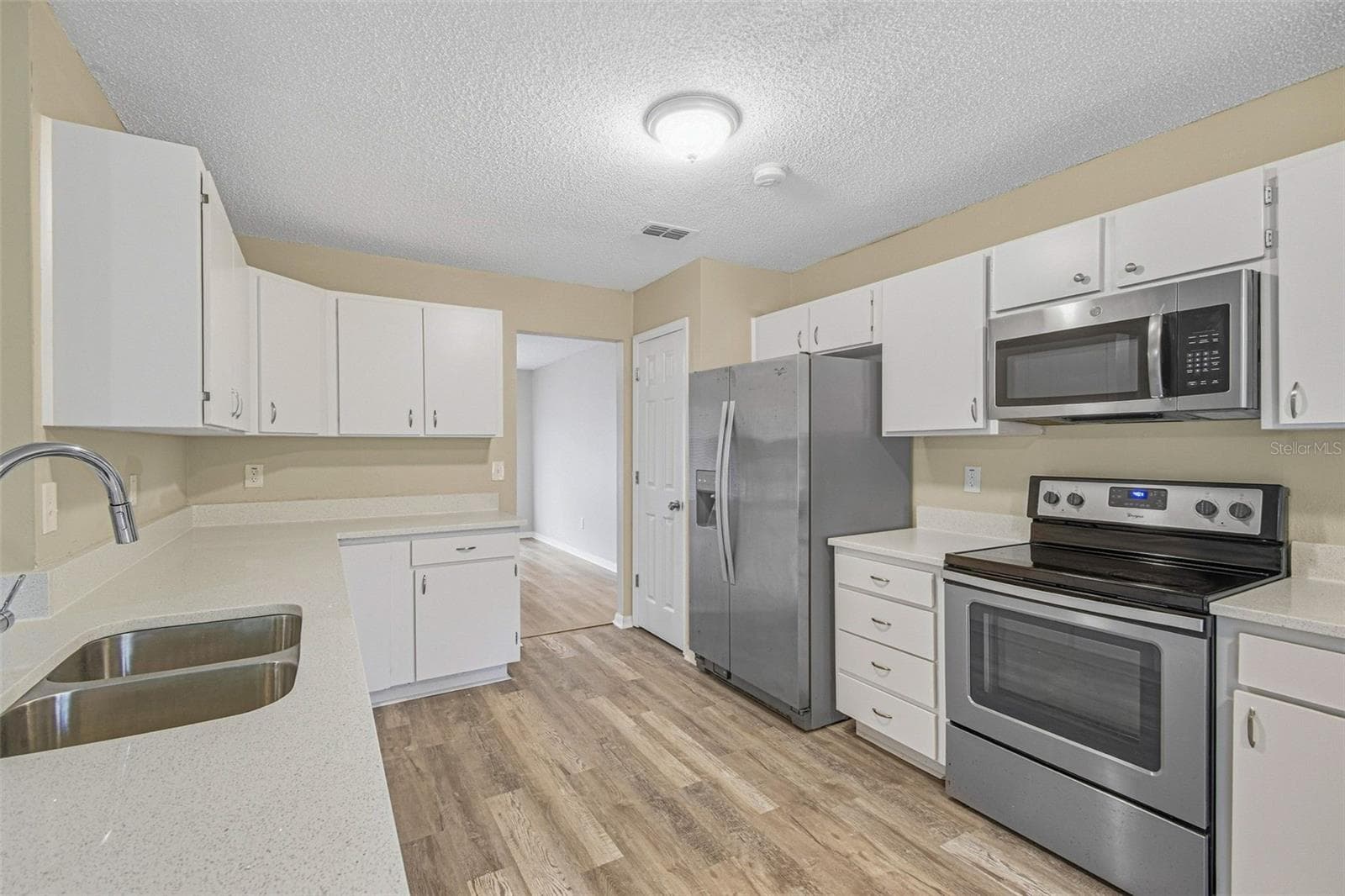 Single Family Residence at 9006 DIXIANA VILLA CIR, TAMPA, photo 51 of 109