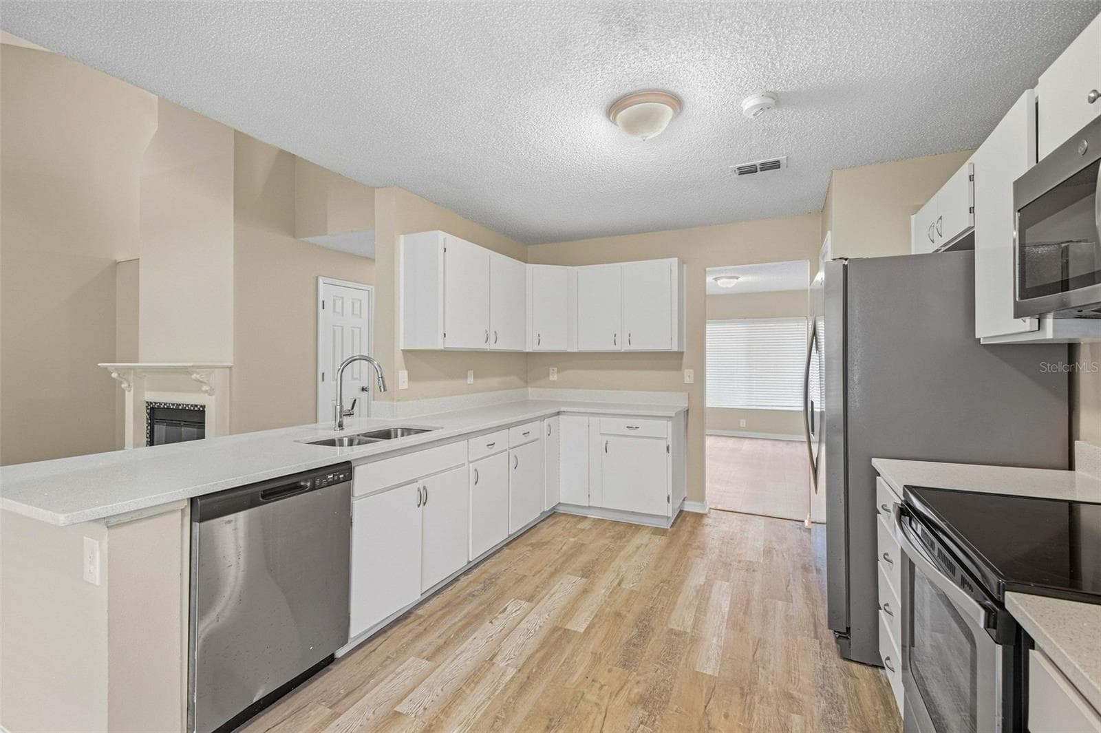 Single Family Residence at 9006 DIXIANA VILLA CIR, TAMPA, photo 55 of 109