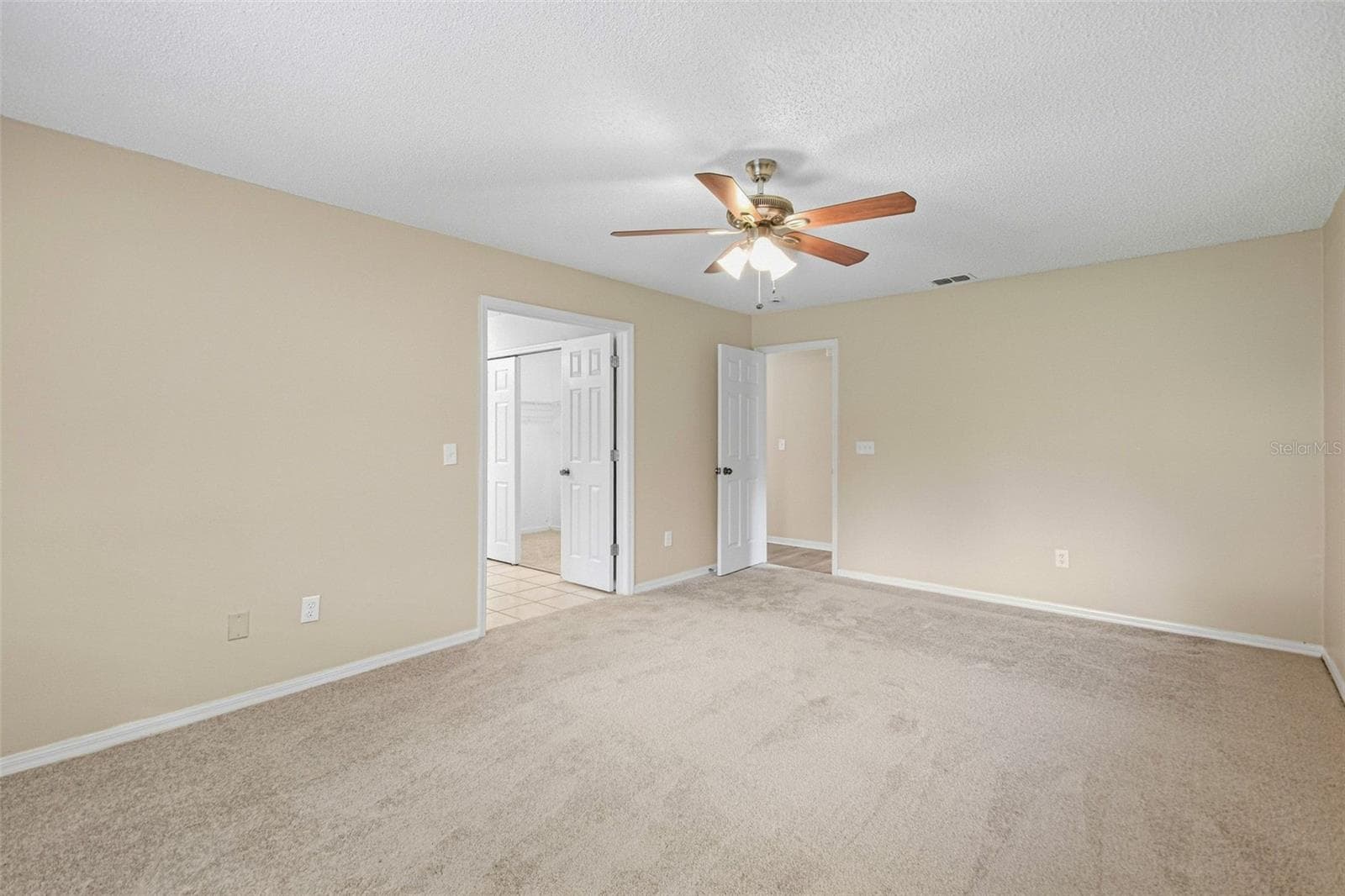 Single Family Residence at 9006 DIXIANA VILLA CIR, TAMPA, photo 70 of 109