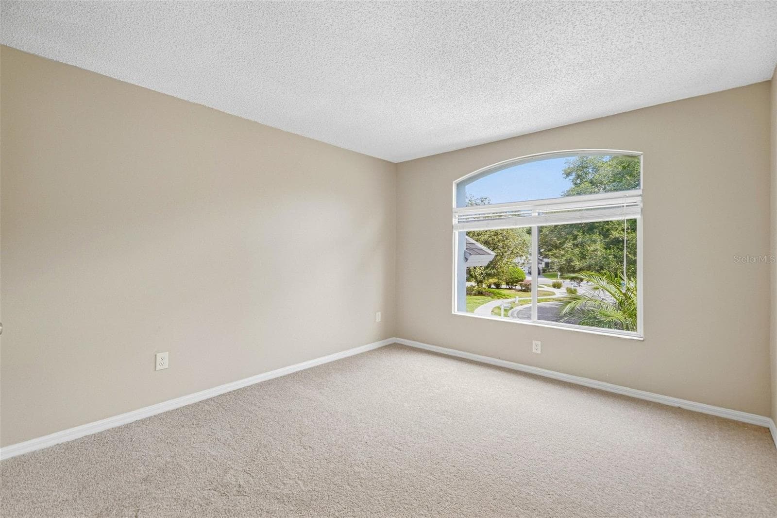 Single Family Residence at 9006 DIXIANA VILLA CIR, TAMPA, photo 73 of 109