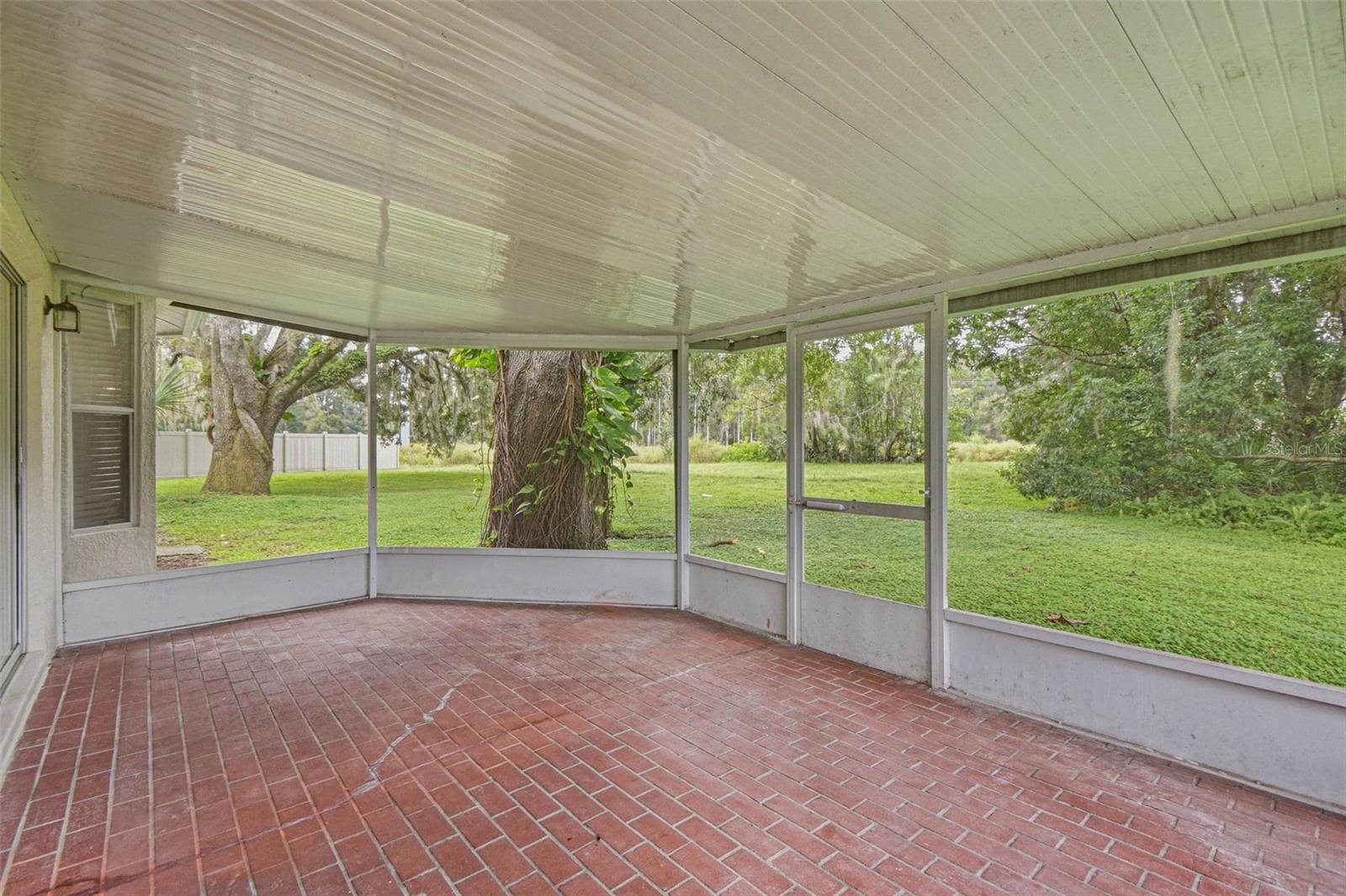 Single Family Residence at 9006 DIXIANA VILLA CIR, TAMPA, photo 95 of 109