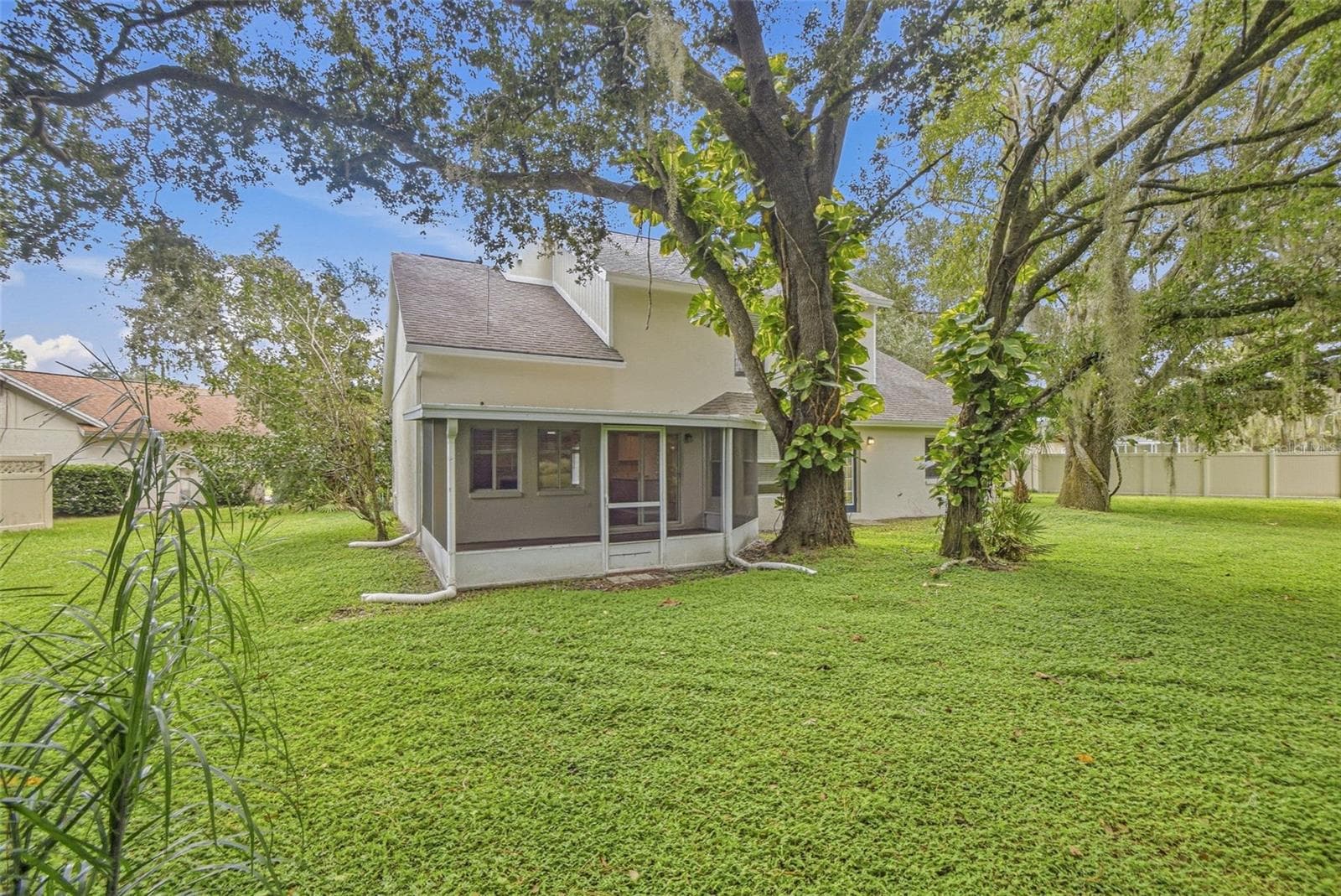 Single Family Residence at 9006 DIXIANA VILLA CIR, TAMPA, photo 99 of 109