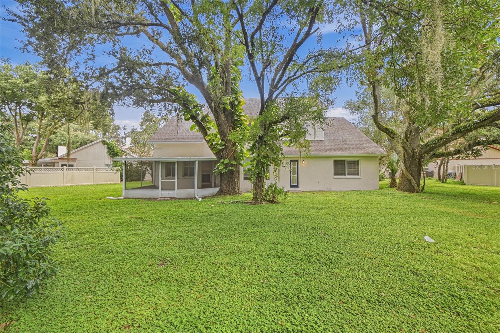 Single Family Residence at 9006 DIXIANA VILLA CIR, TAMPA, photo 100 of 109