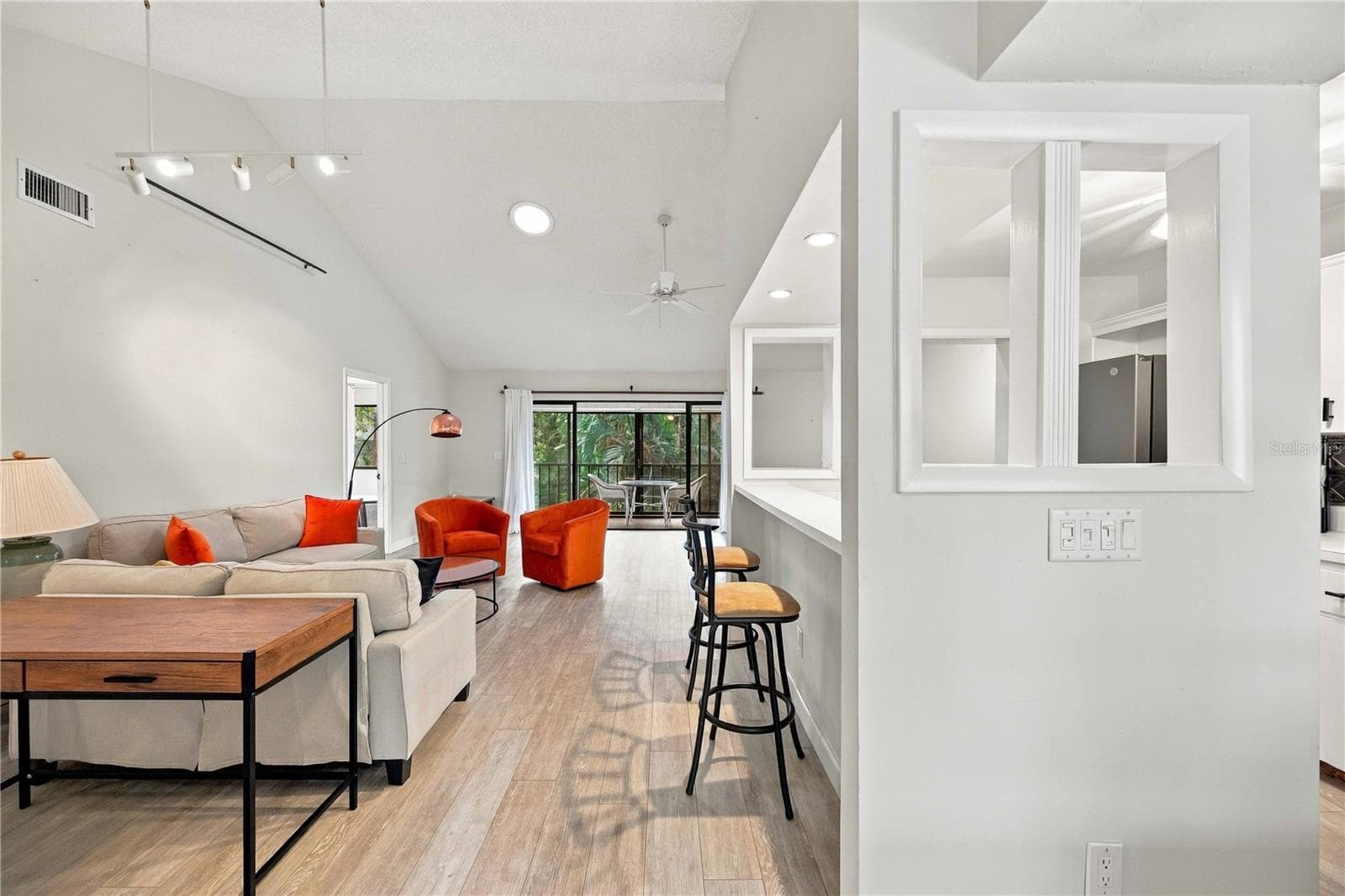 Condominium at 1711 PELICAN COVE RD #443, SARASOTA, photo 10 of 34