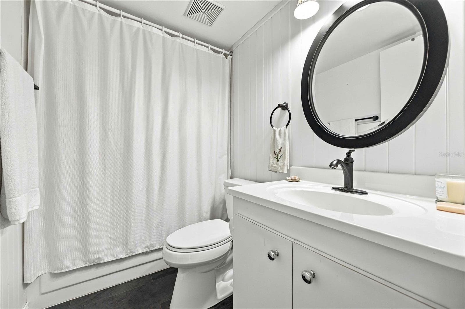 Condominium at 1711 PELICAN COVE RD #443, SARASOTA, photo 17 of 34