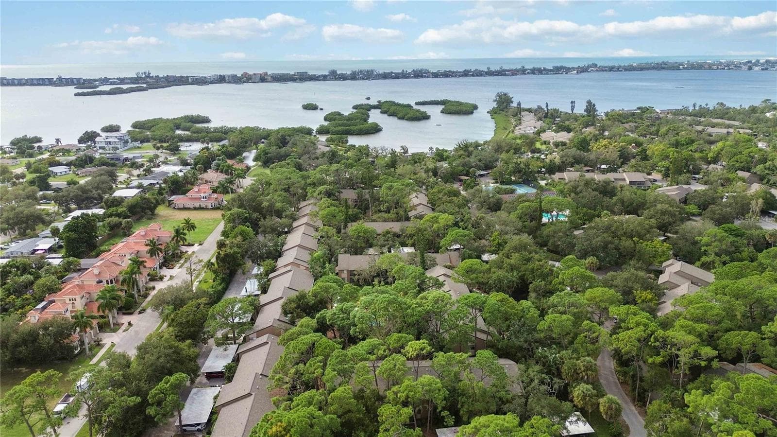 Condominium at 1711 PELICAN COVE RD #443, SARASOTA, photo 32 of 34