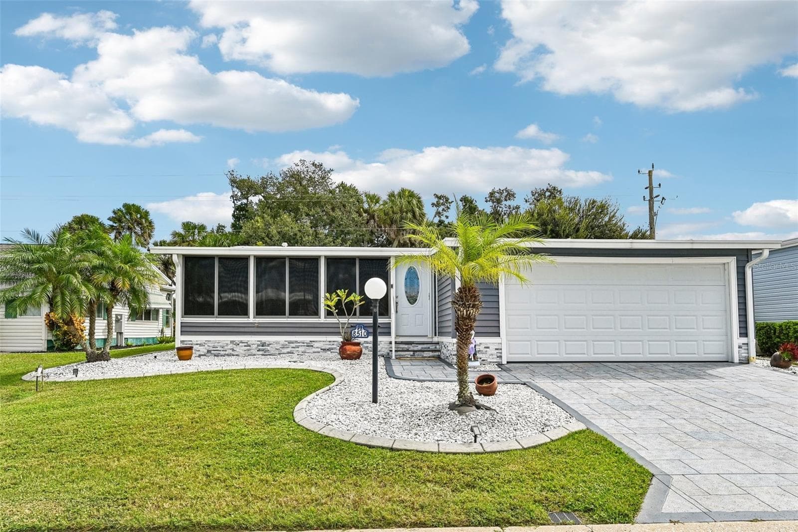 8510 COUNTESS AVENUE CIR