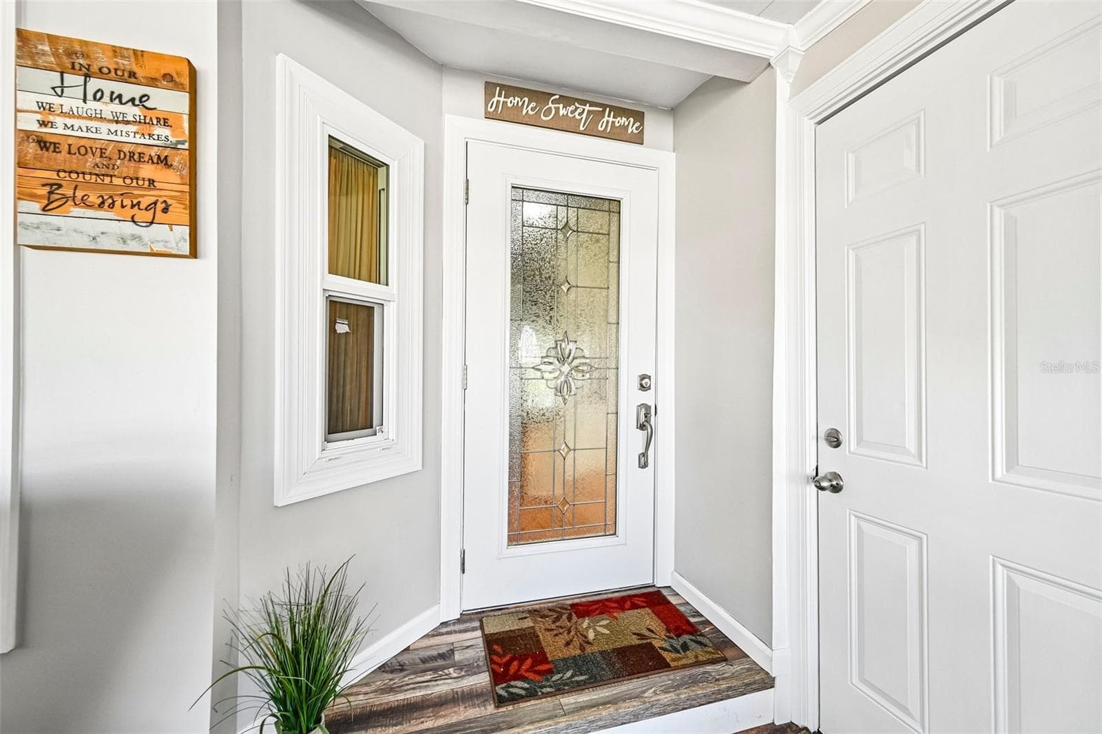 Inner Front Door & Garage Door on the right - 8510 COUNTESS AVENUE CIR, PALMETTO