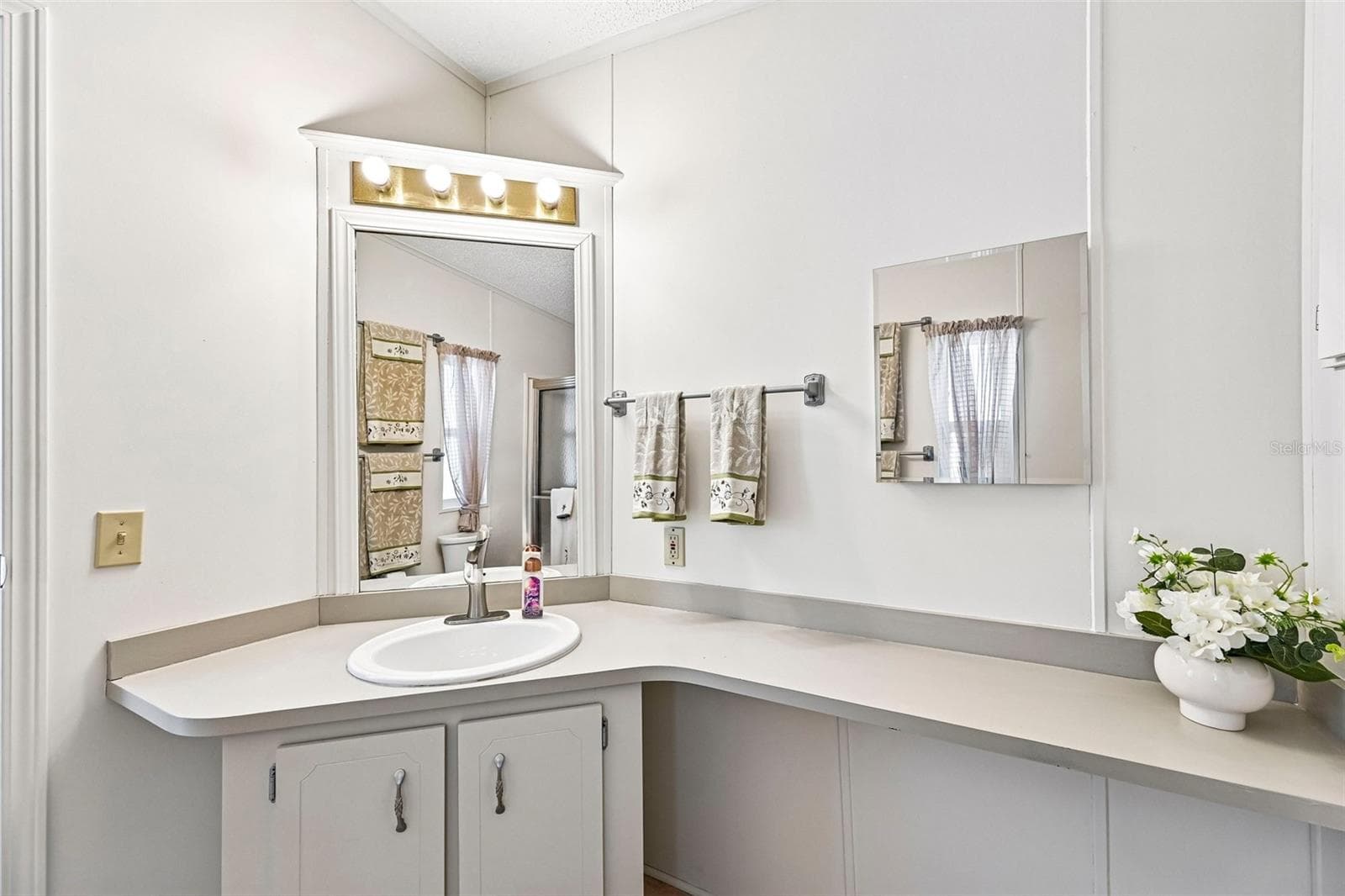 Primary Bathroom - 8510 COUNTESS AVENUE CIR, PALMETTO
