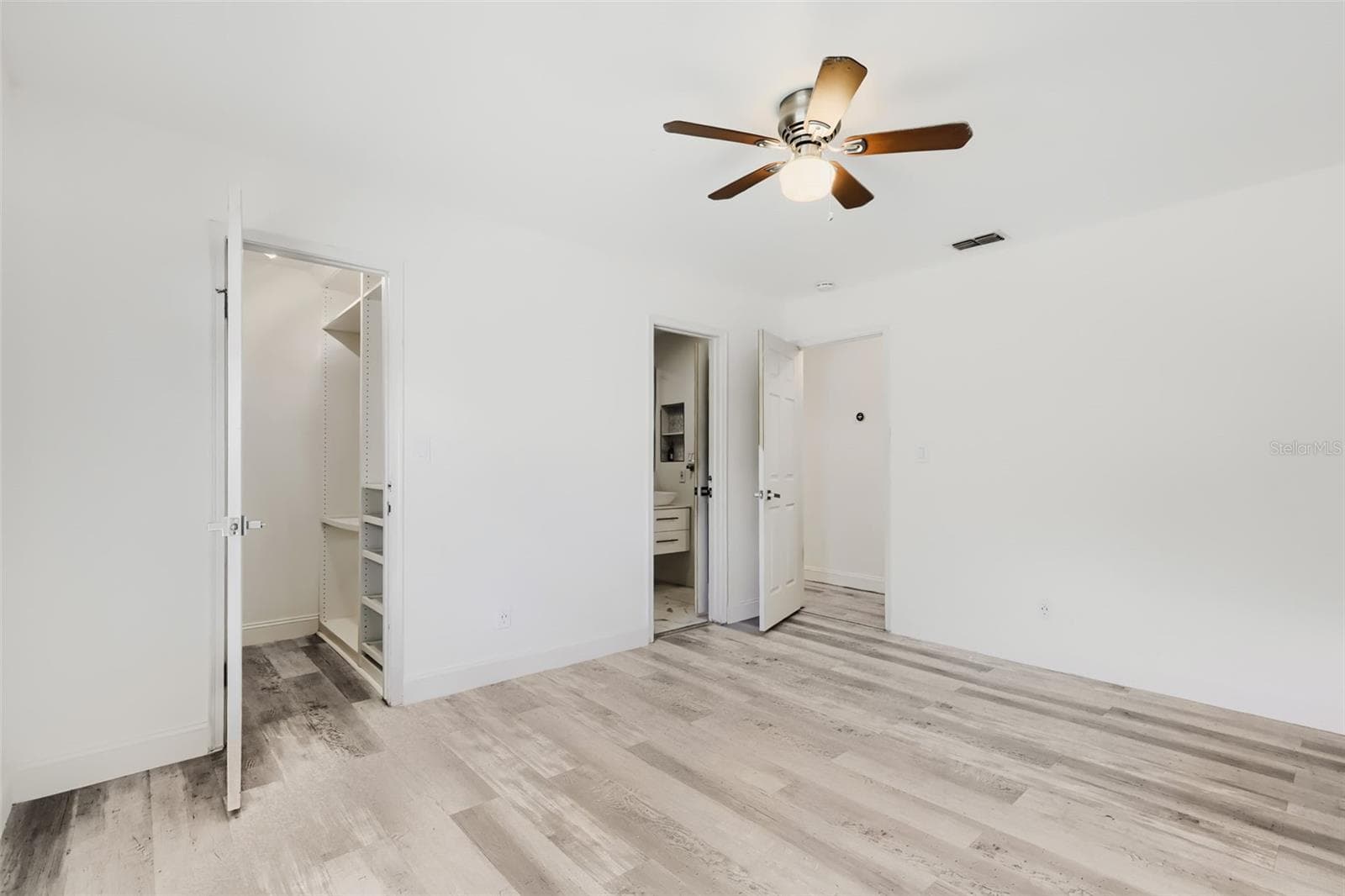 Condominium at 1400 GANDY BLVD N #1213, ST PETERSBURG, photo 21 of 29