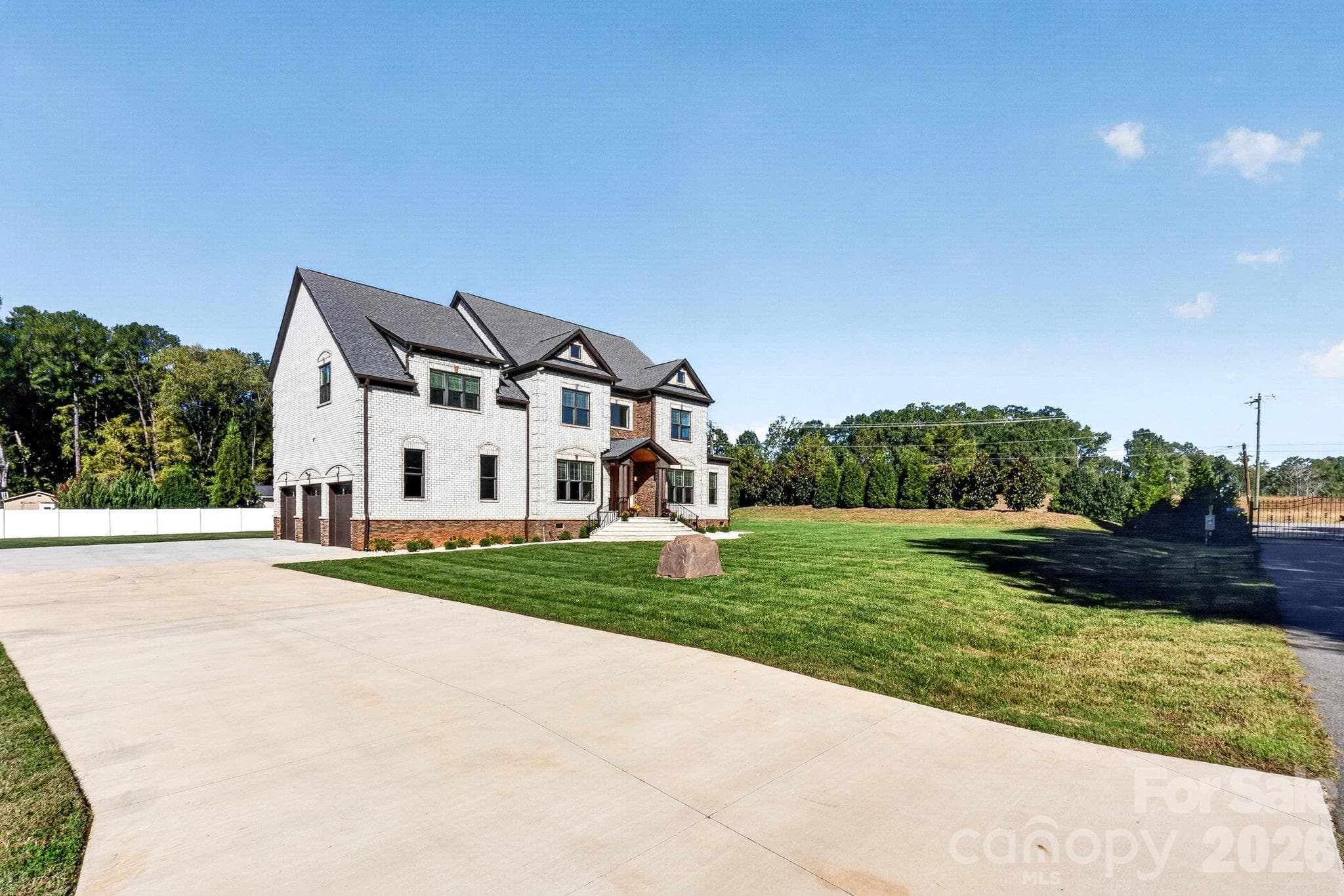 Single Family Residence at 9110 Dylan Ridge Court, Concord, photo 3 of 48