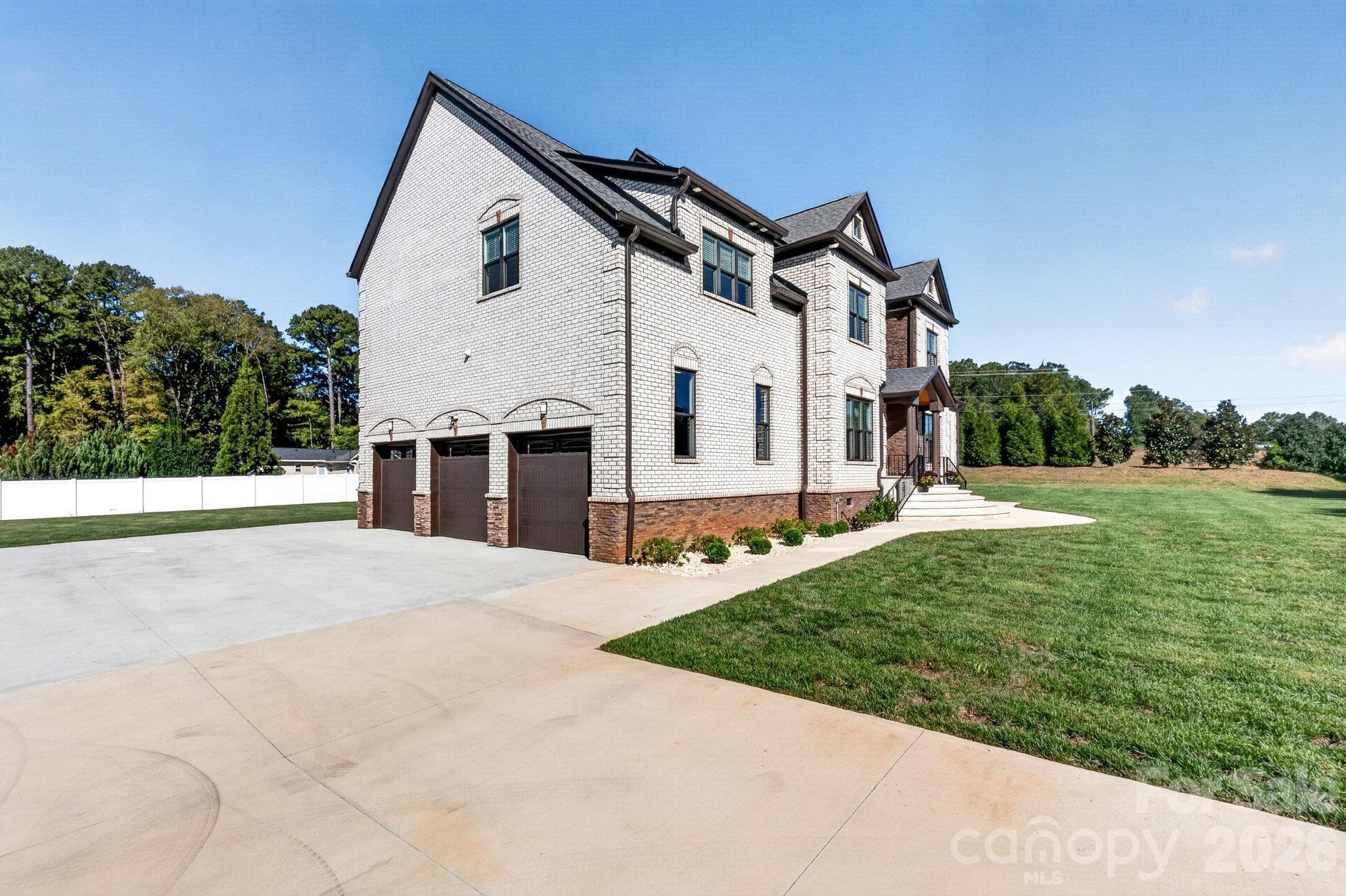 Single Family Residence at 9110 Dylan Ridge Court, Concord, photo 4 of 48