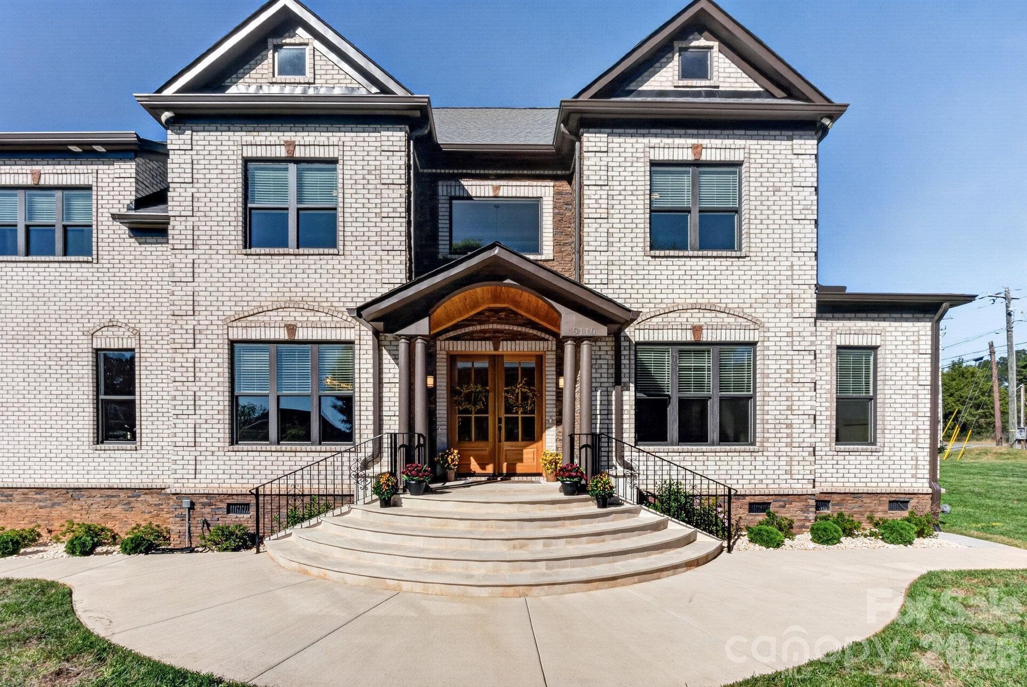 Single Family Residence at 9110 Dylan Ridge Court, Concord, photo 6 of 48