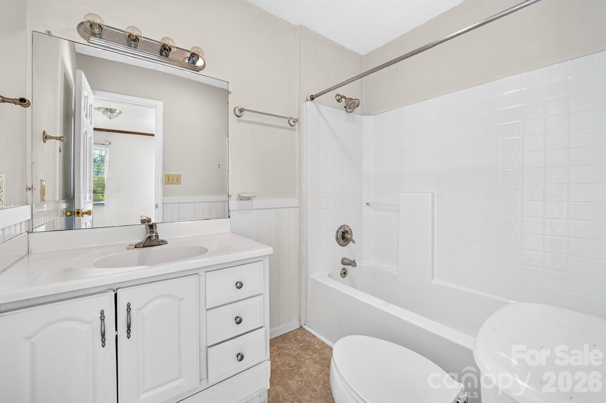 Single Family Residence at 1341 Bradford Heights Drive, Gastonia, photo 14 of 22