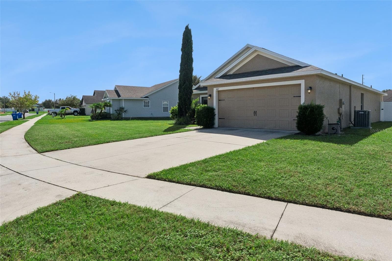 Single Family Residence at 487 OCHO RIOS AVE, TAVARES, photo 4 of 60