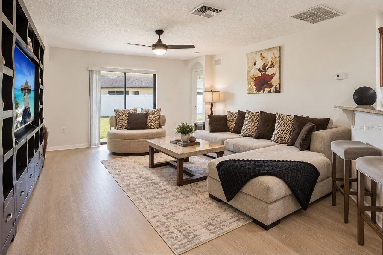 Single Family Residence at 487 OCHO RIOS AVE, TAVARES, photo 6 of 60